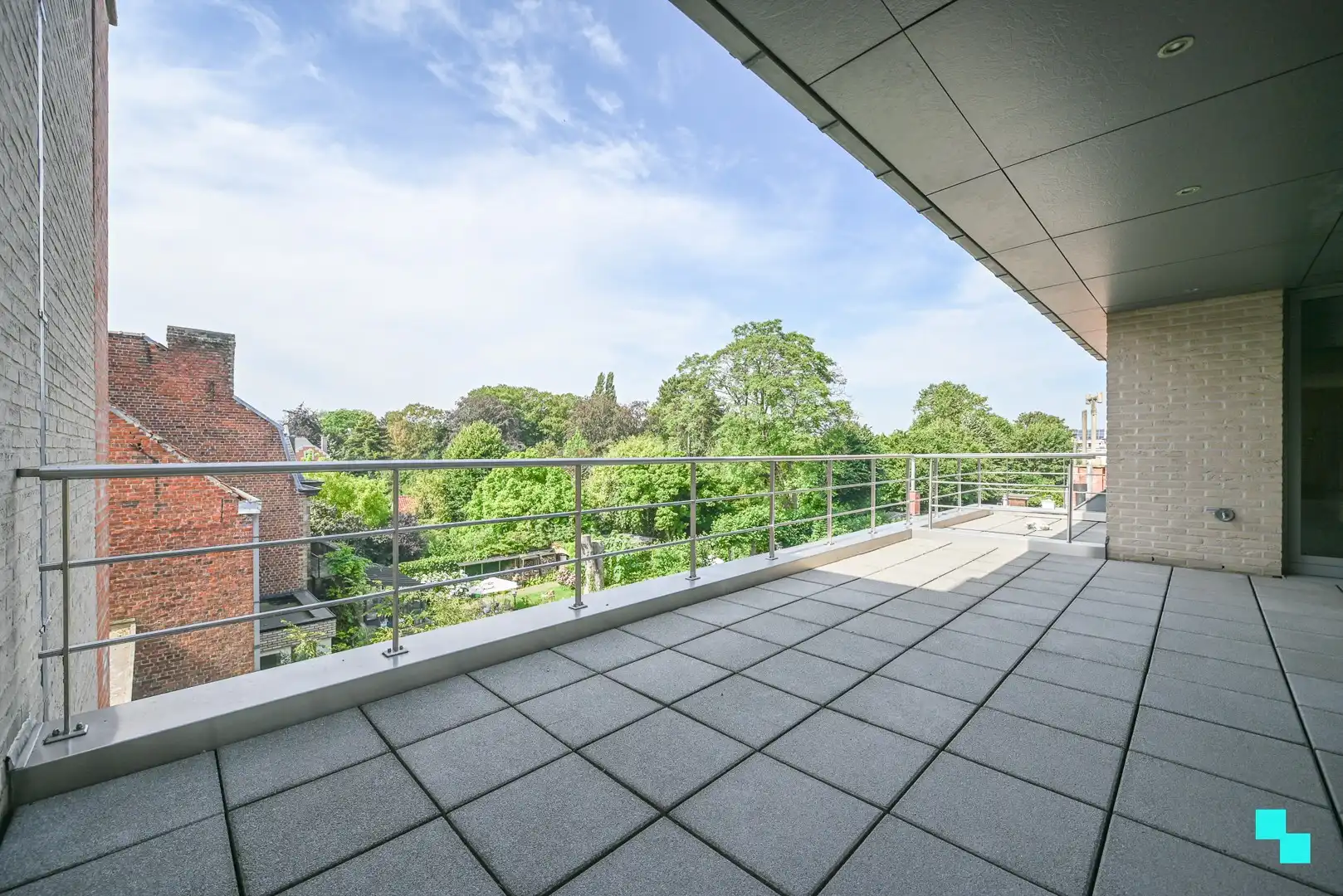 Unieke penthouse met drie terrassen in hartje Izegem foto 14