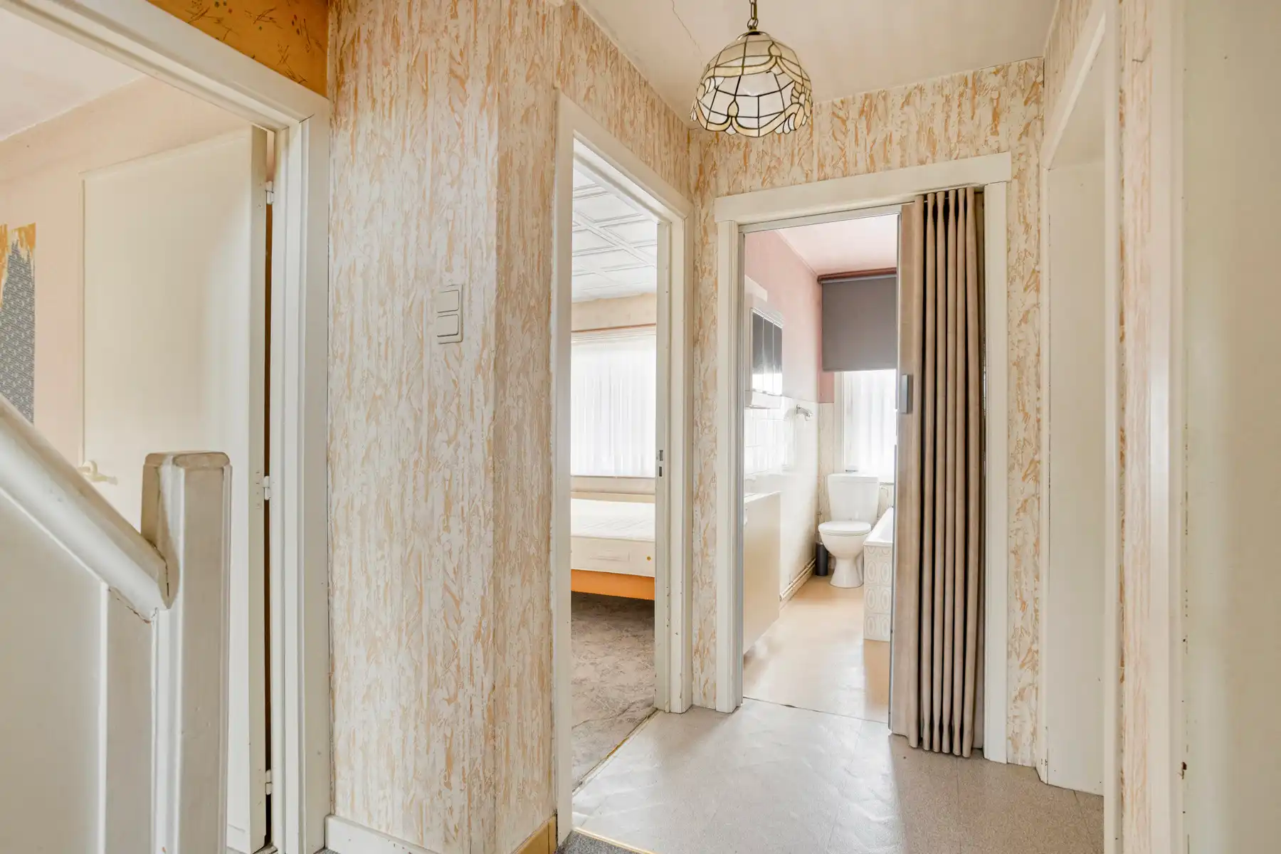 Charmante te renoveren woning met tuin in Appelterre foto 10