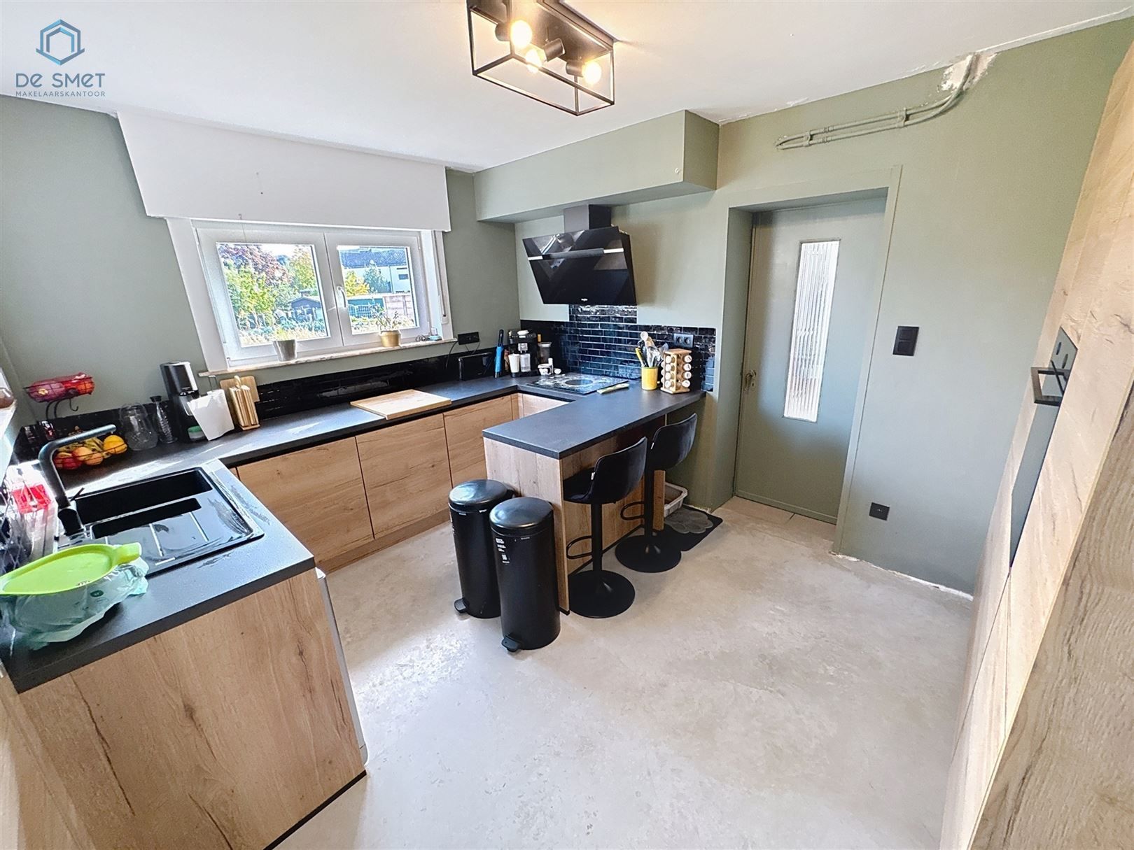 Instapklare gezinswoning met 3 slaapkamers, 2 badkamers, tuin en garage vlakbij het centrum van Geraardsbergen foto 5