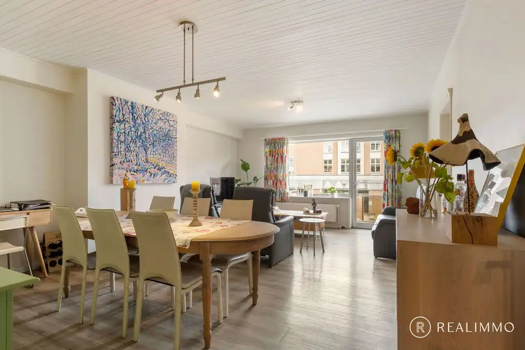 Ruim 3-slaapkamerappartement met terrassen in het centrum van Avelgem foto 2