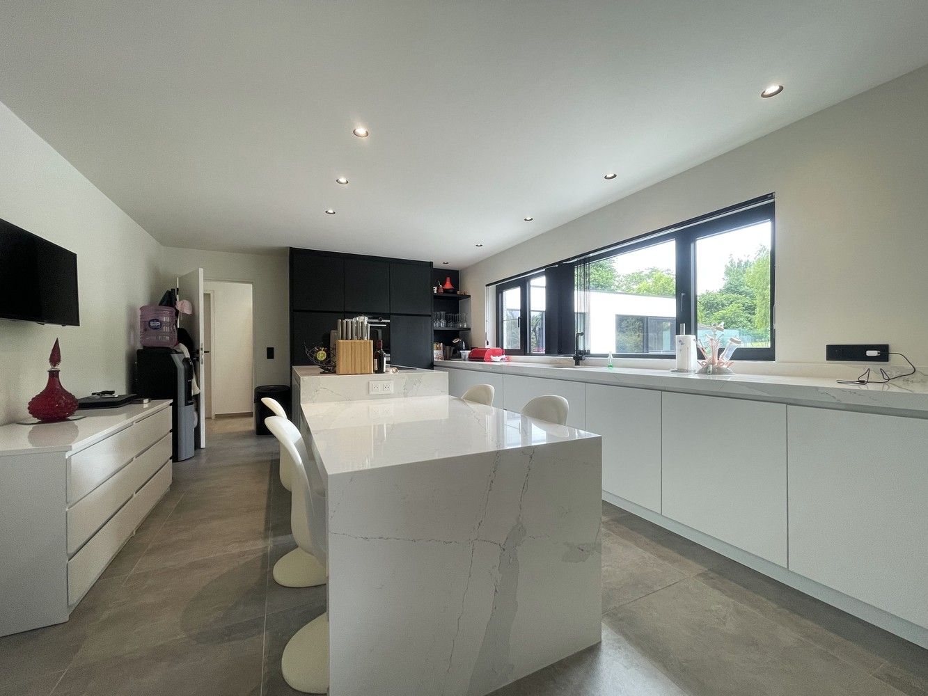 Smaakvol gerenoveerde villa met zwembad en poolhouse foto 8