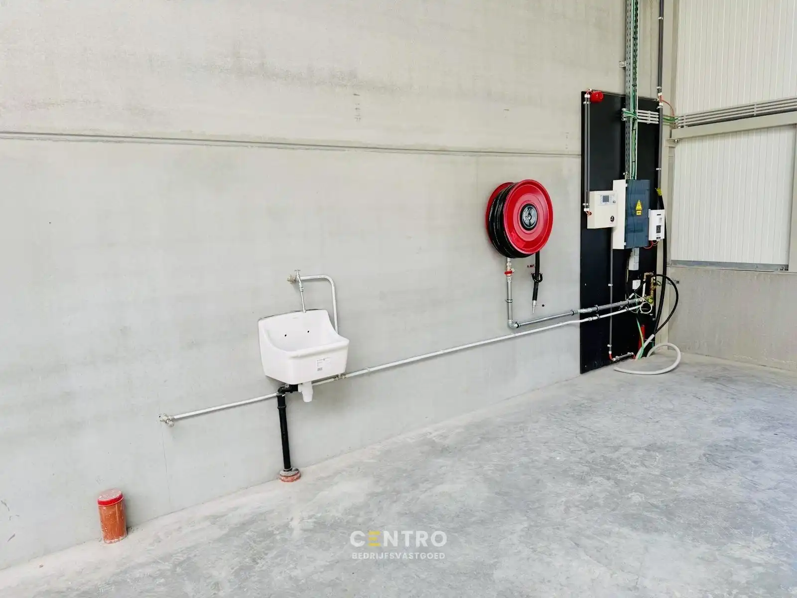 NB MAGAZIJN (304m²) te huur, inclusief 2 parkeerplaatsen te Blankenberge foto 5