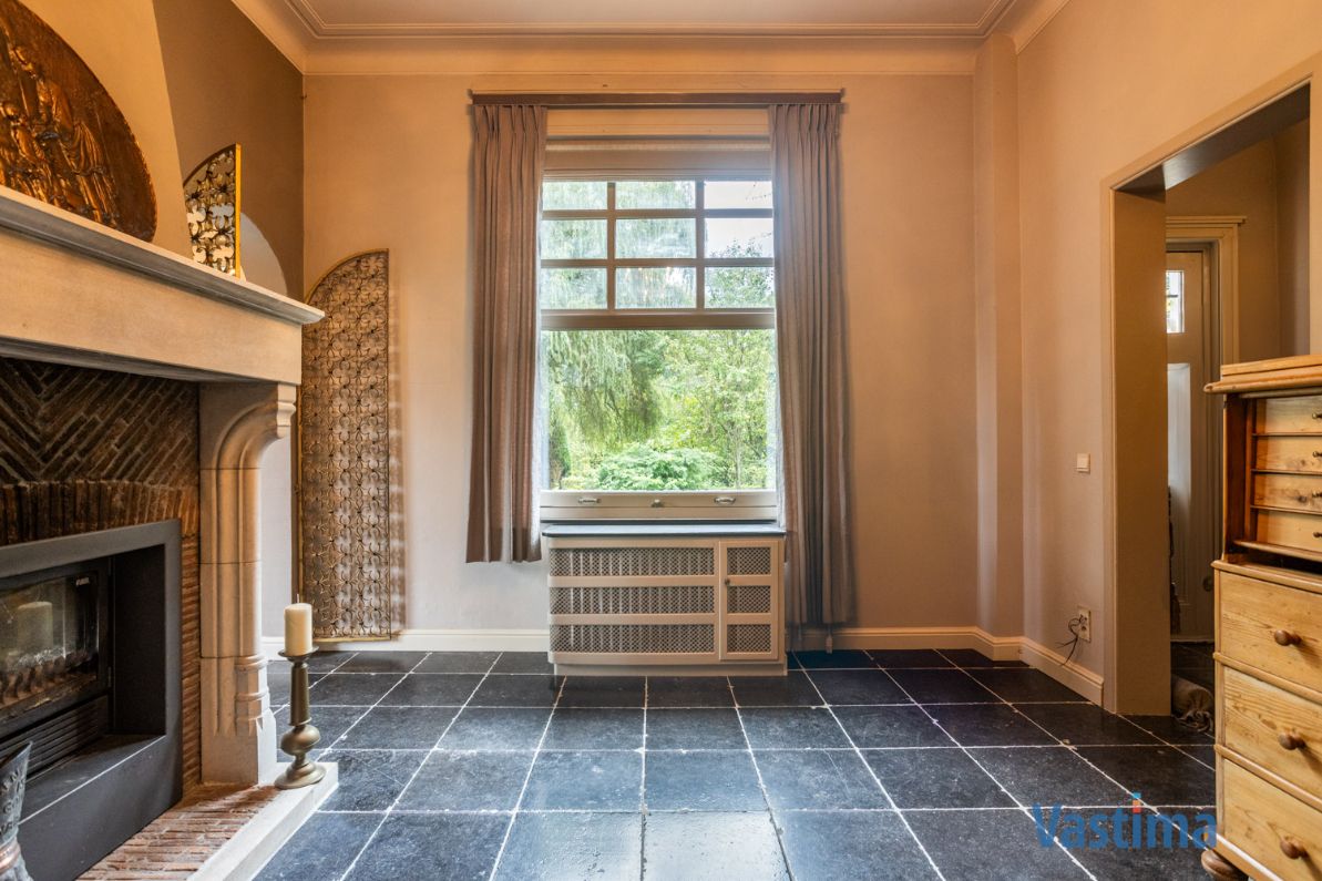 Karaktervolle villa met authentieke charme in een groene setting foto 17