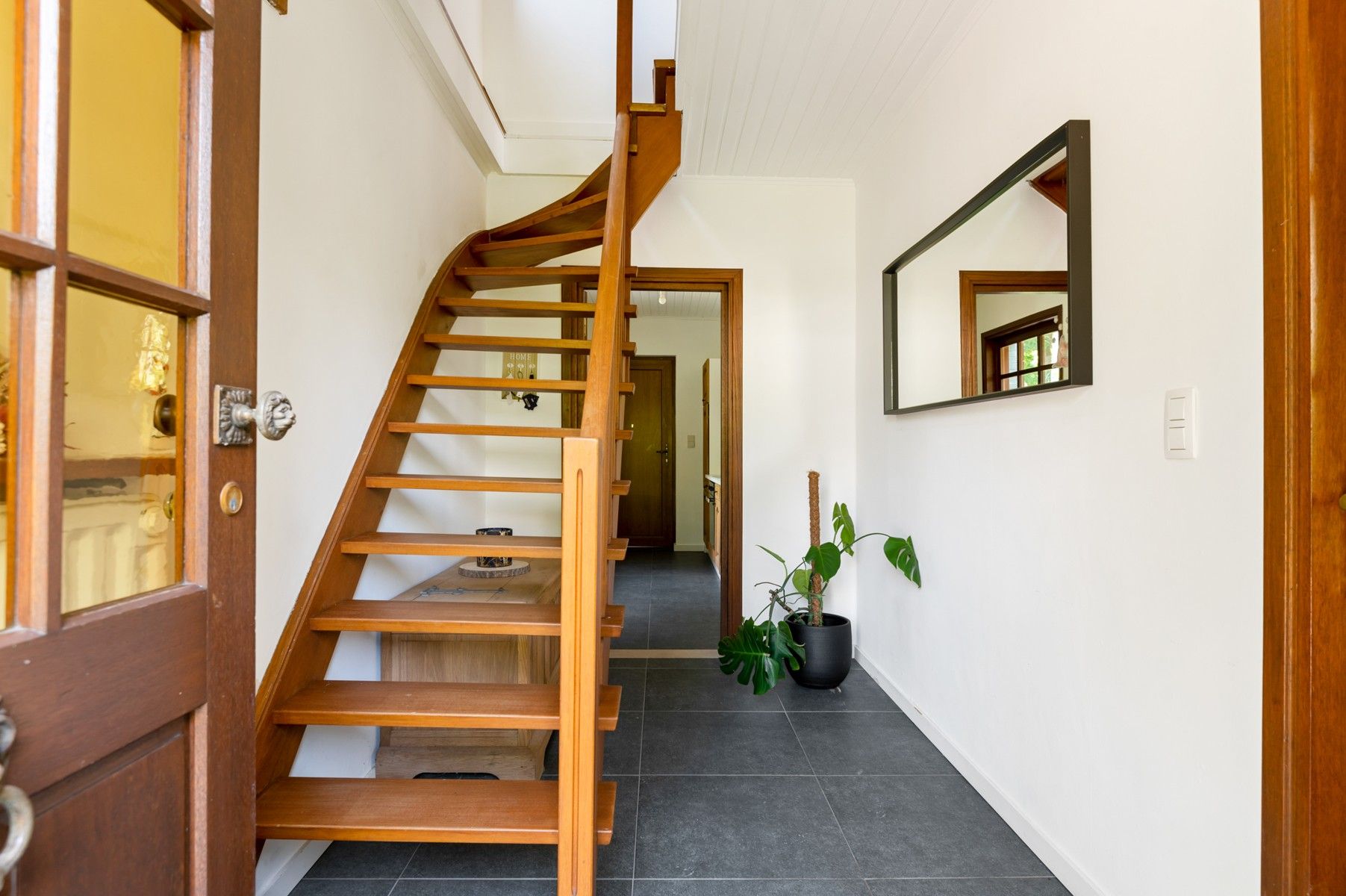 Uiterst charmante woning op toplocatie foto 13