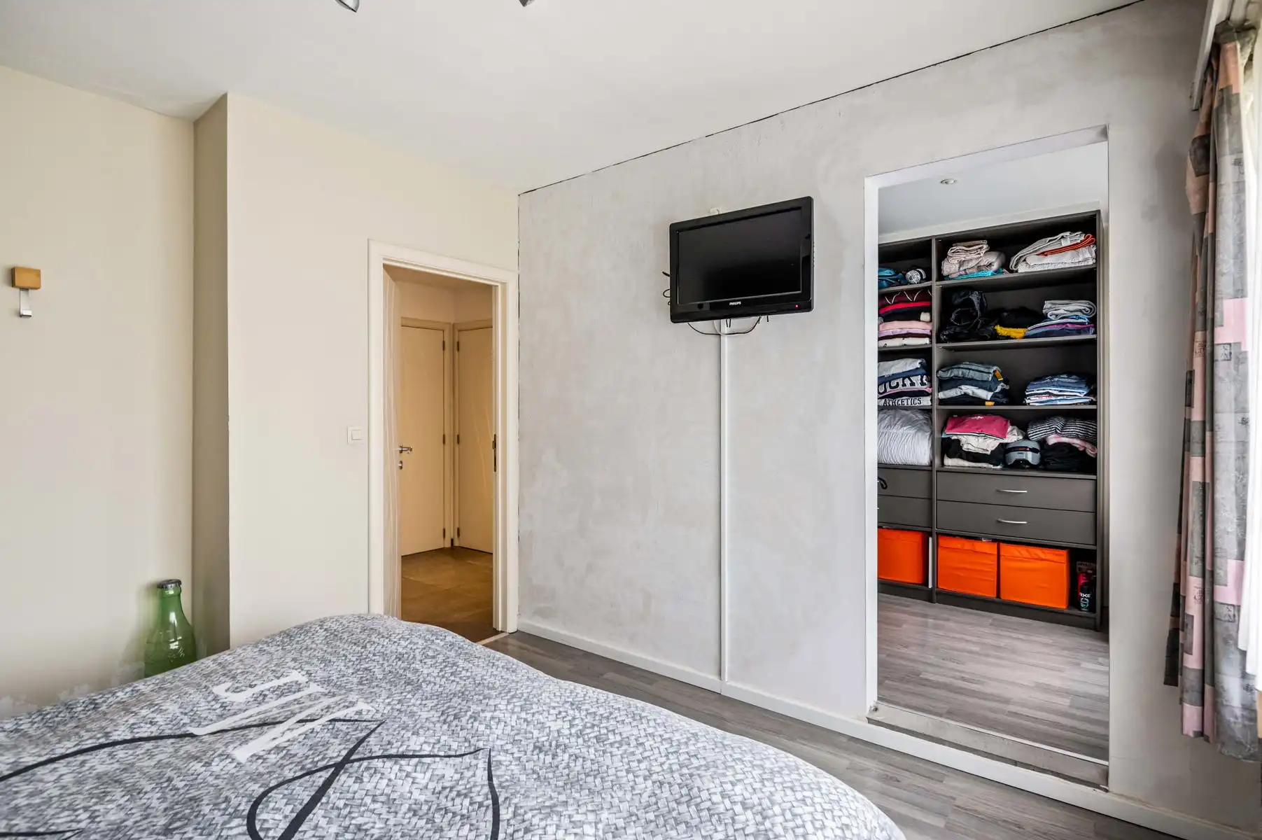 Gelijkvloers wonen met twee achterliggende garageboxen + oprit foto 18
