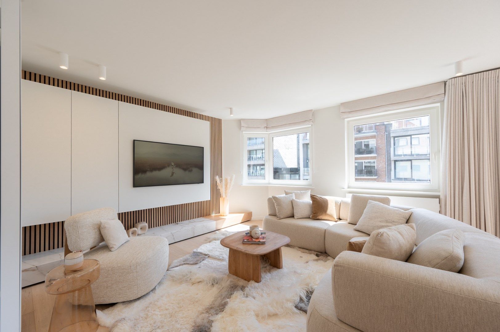 Prachtig gerenoveerd hoekappartement in centrum Knokke vlakbij de Zeedijk en het Van Bunnenplein  foto 6