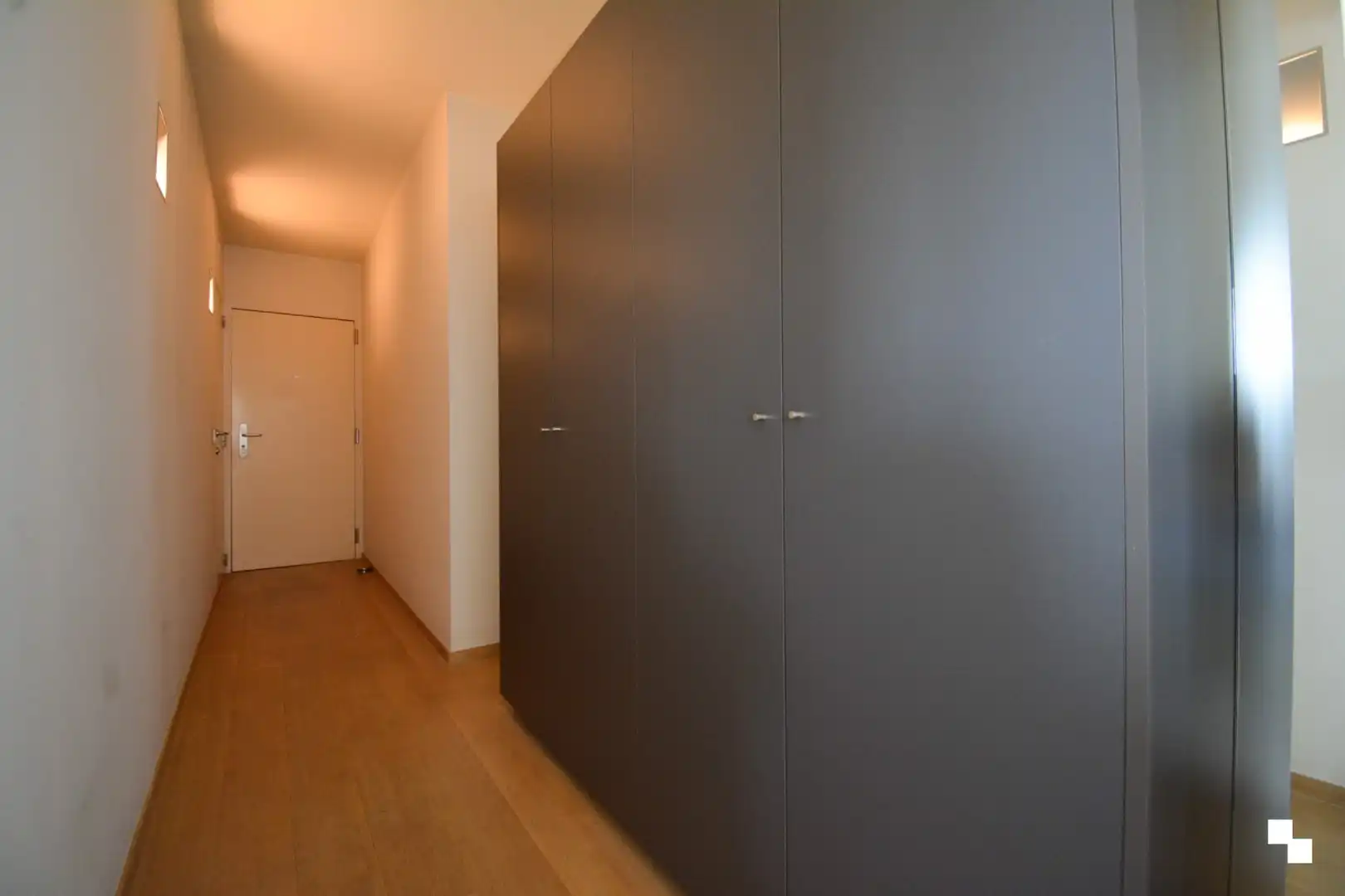 UItzonderlijk ruim appartement aan het water te Roeselare! foto 21