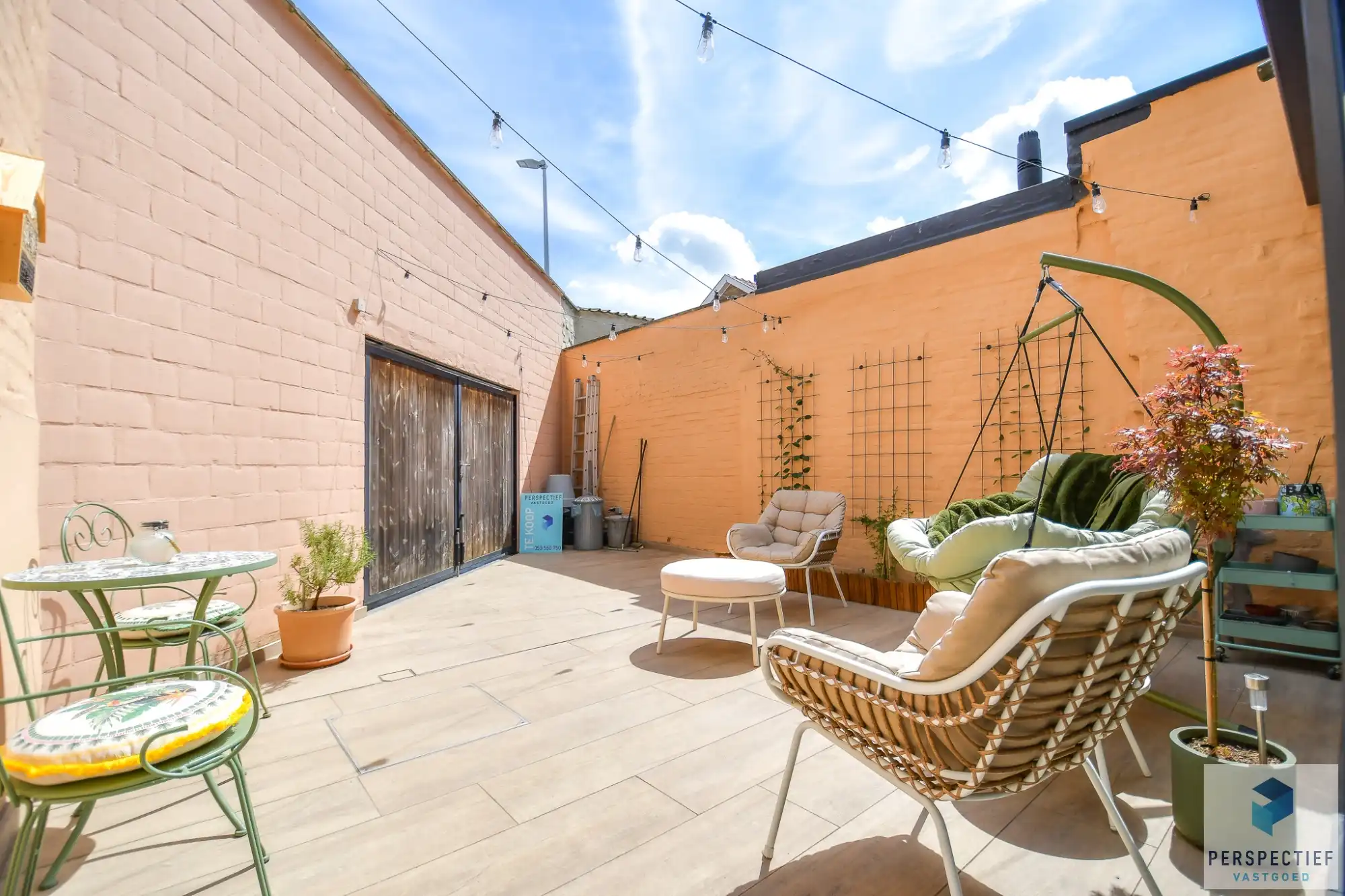 Mooie ruime instapklare woning met grote stadskoer foto 5