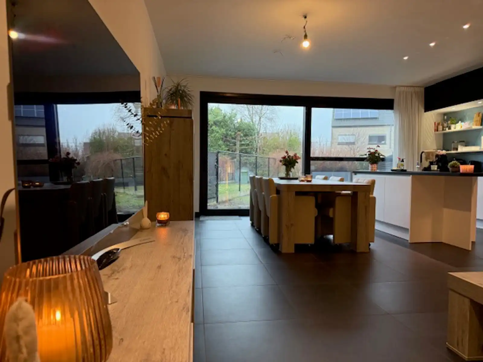 Instapklare energiezuinige woning met 4 slaapkamers! foto 3