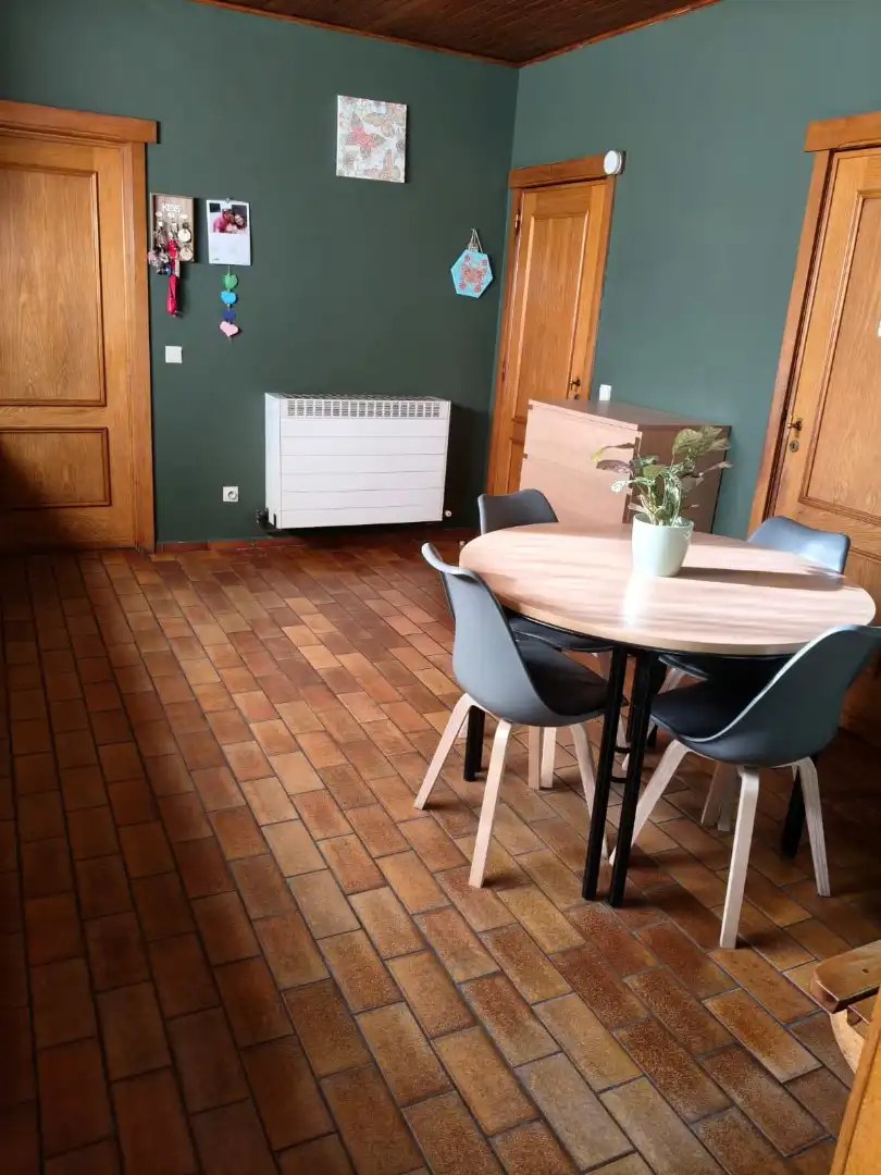 Ruime woning met 4 slaapkamers en garage en carport en tuin foto 12