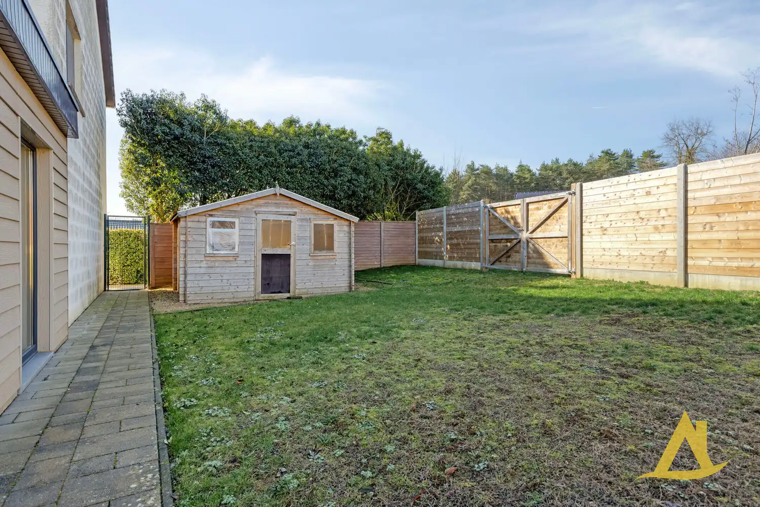 ZEER RUSTIG GELEGEN, INSTAPKLARE HOB, TE LUMMEN! foto 18