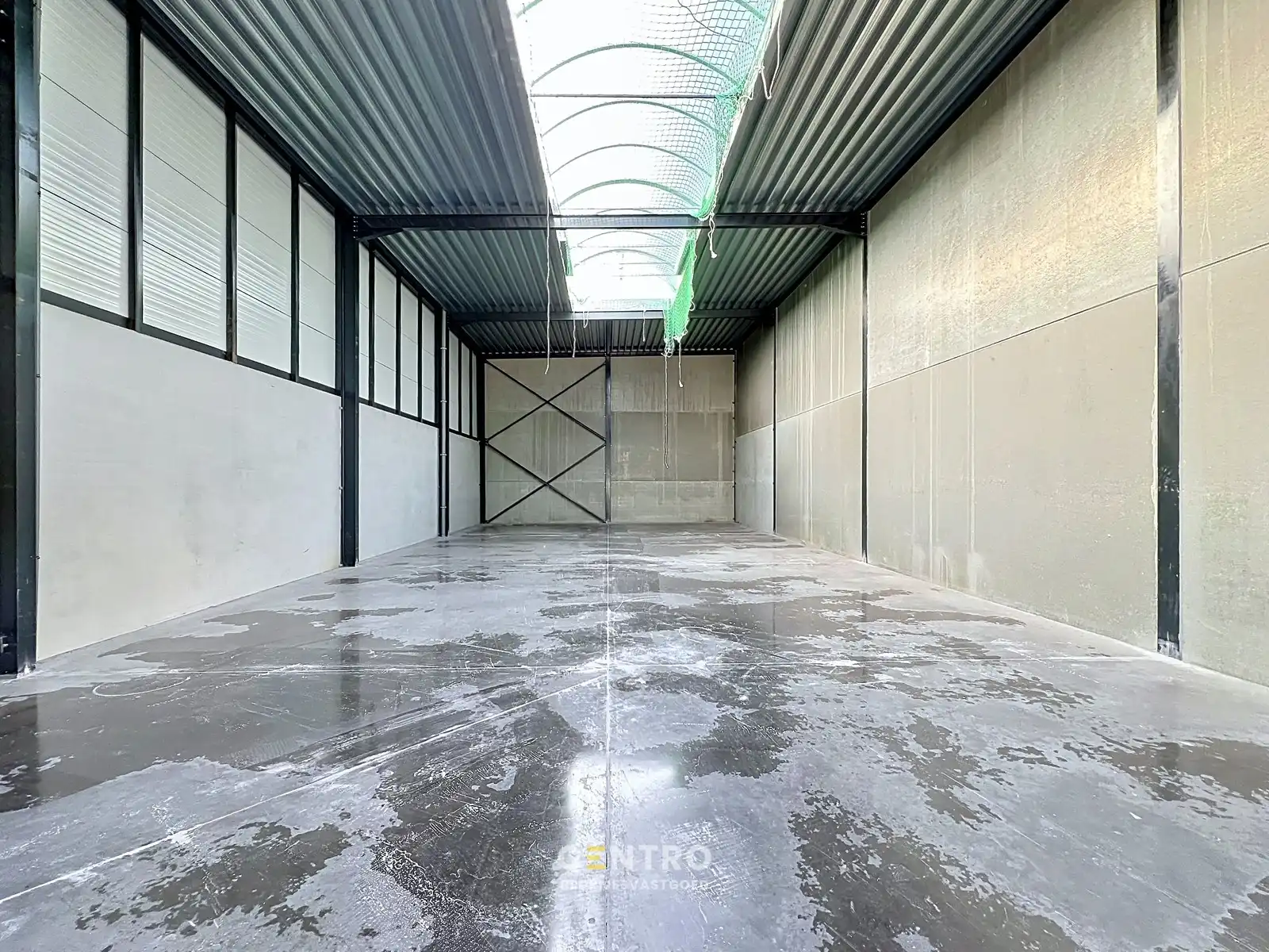 Nieuwbouw KMO-units van 220m² TE HUUR (VH van 7m, 2 parkings, aparte loopdeur en raam), te Kerkhove (Avelgem). foto 10