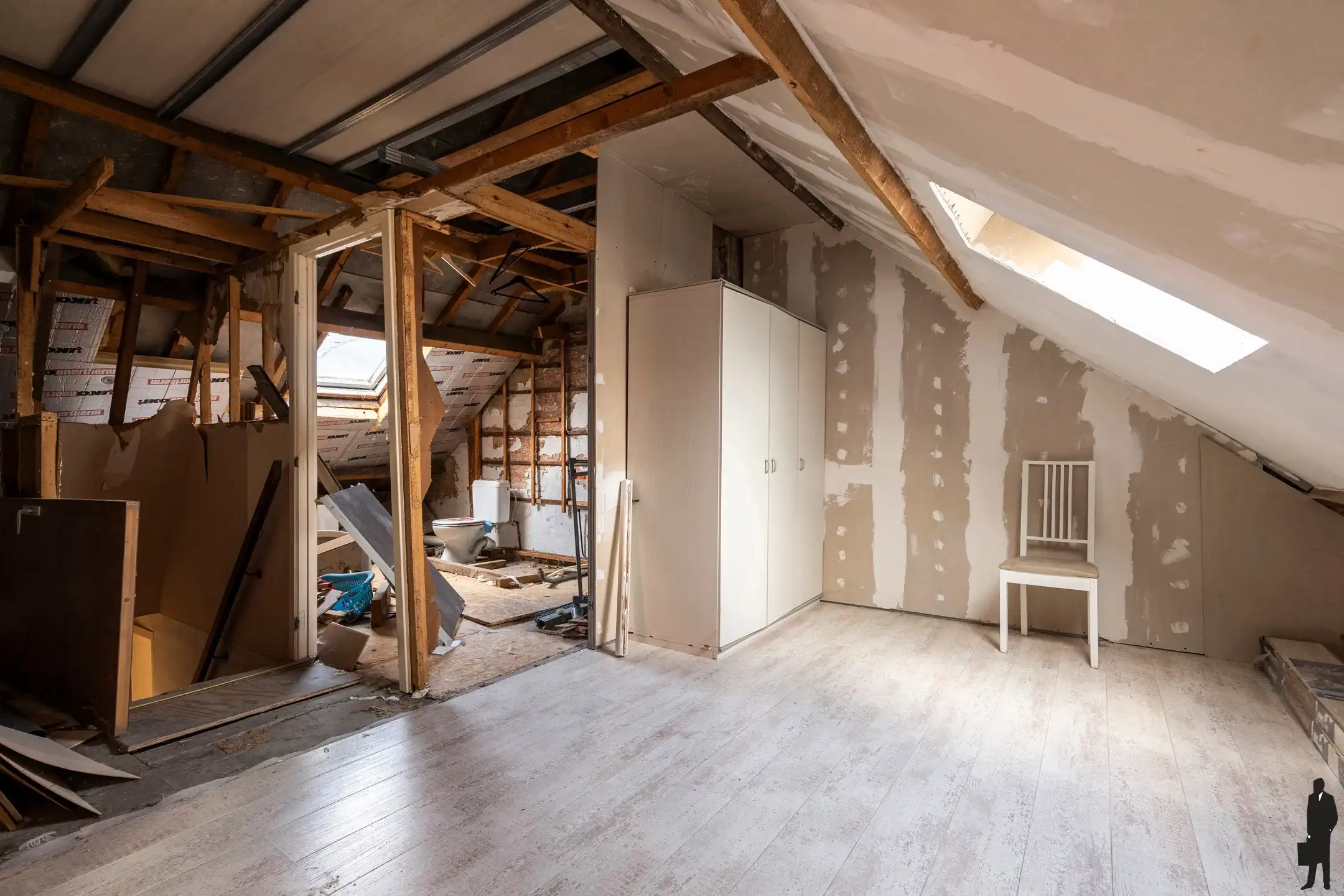 Te renoveren woning met 4 slaapkamers in Sint-Jozef foto 7