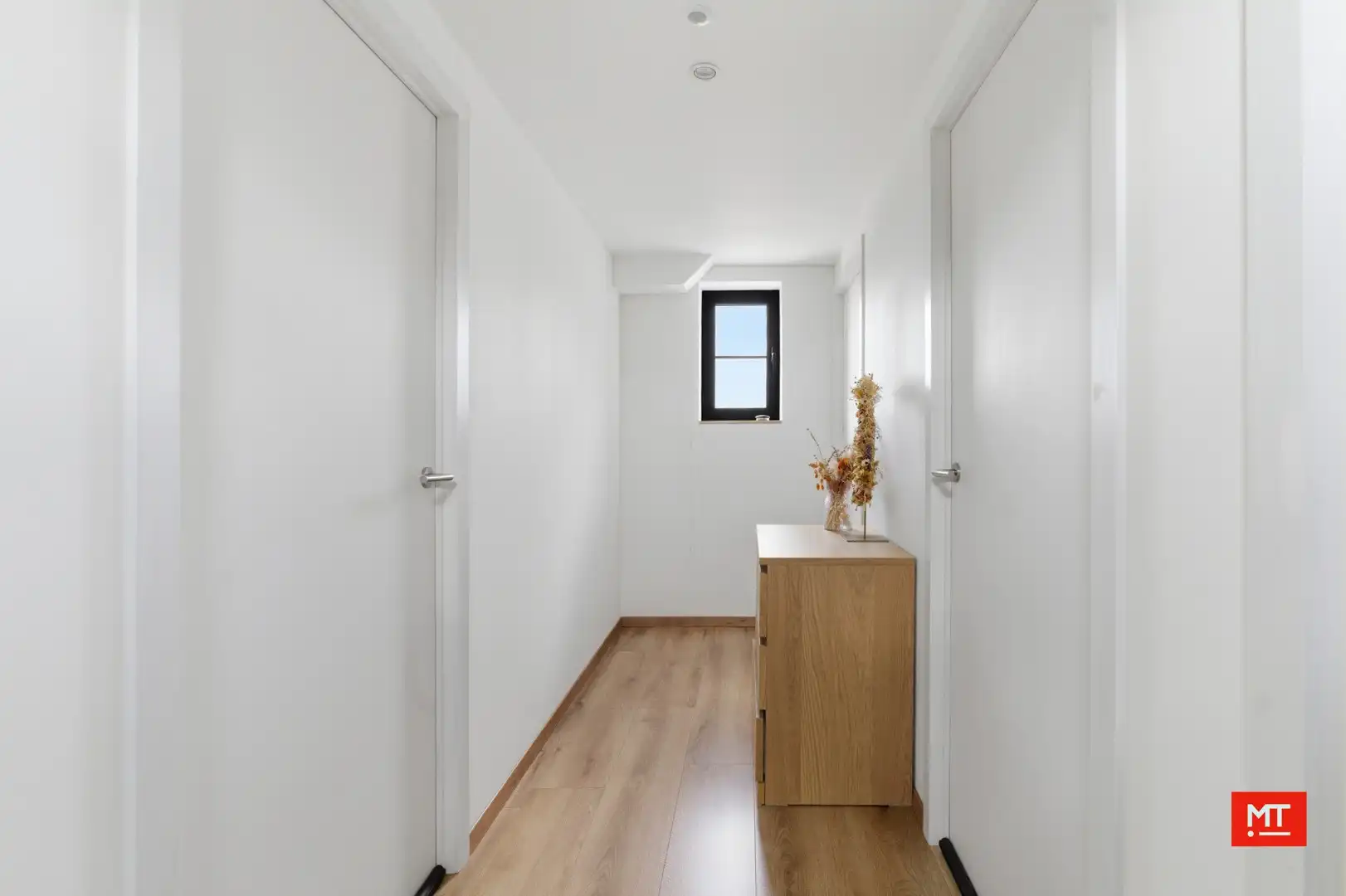 Instapklare alleenstaande woning op een rustige locatie in de dorpskern van Beselare foto 10