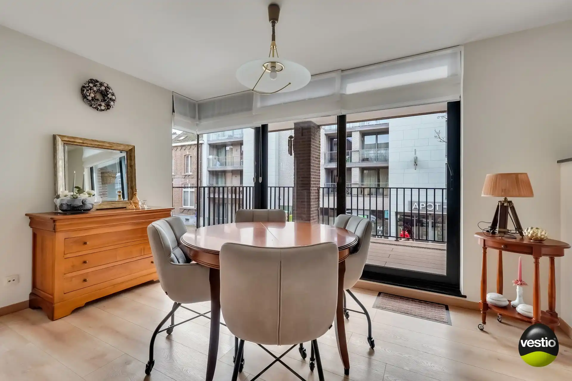 RUIM, MODERN APPARTEMENT 120 M² MET 3 SLAAPKAMERS foto 12