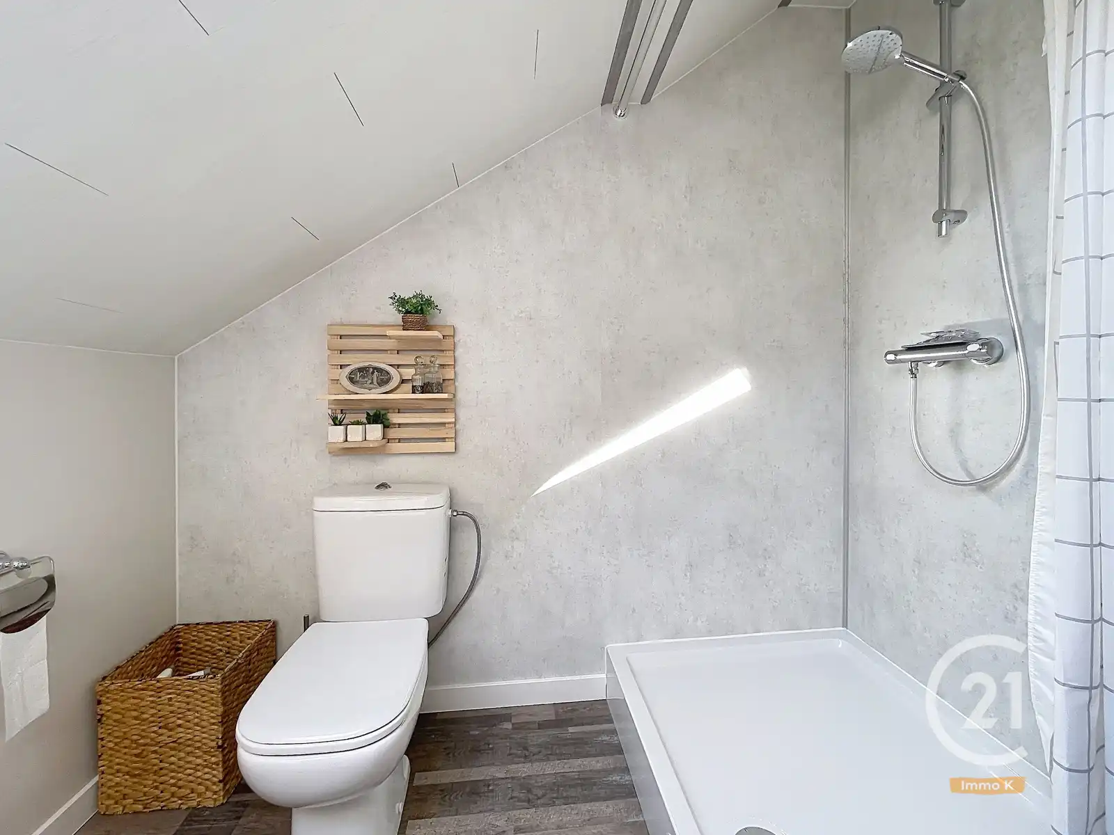 Knusse instapklare woning met ruime tuin en weide nabij E40 foto 36