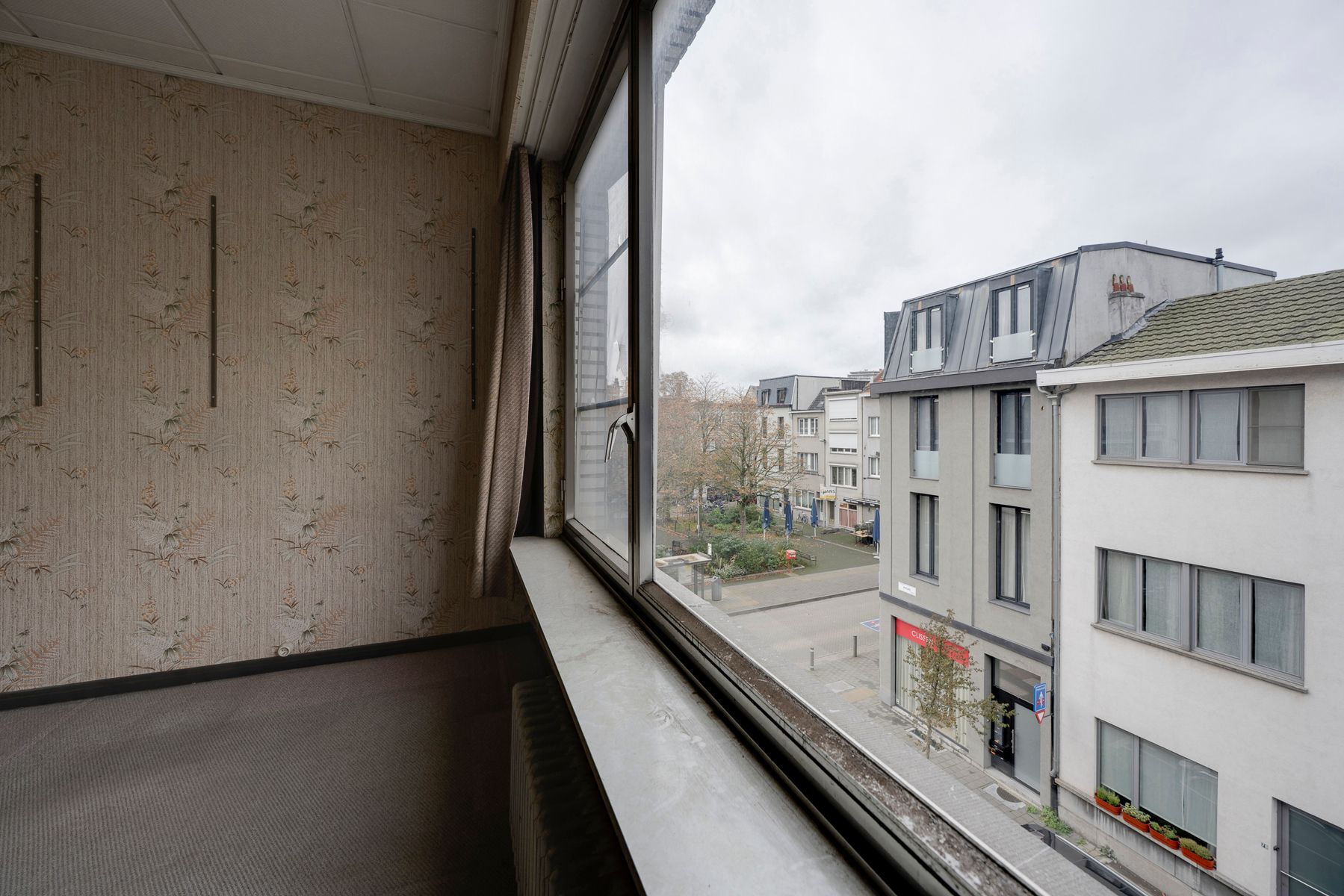 Te renoveren herenhuis met garage in hartje Markgravebuurt foto 14