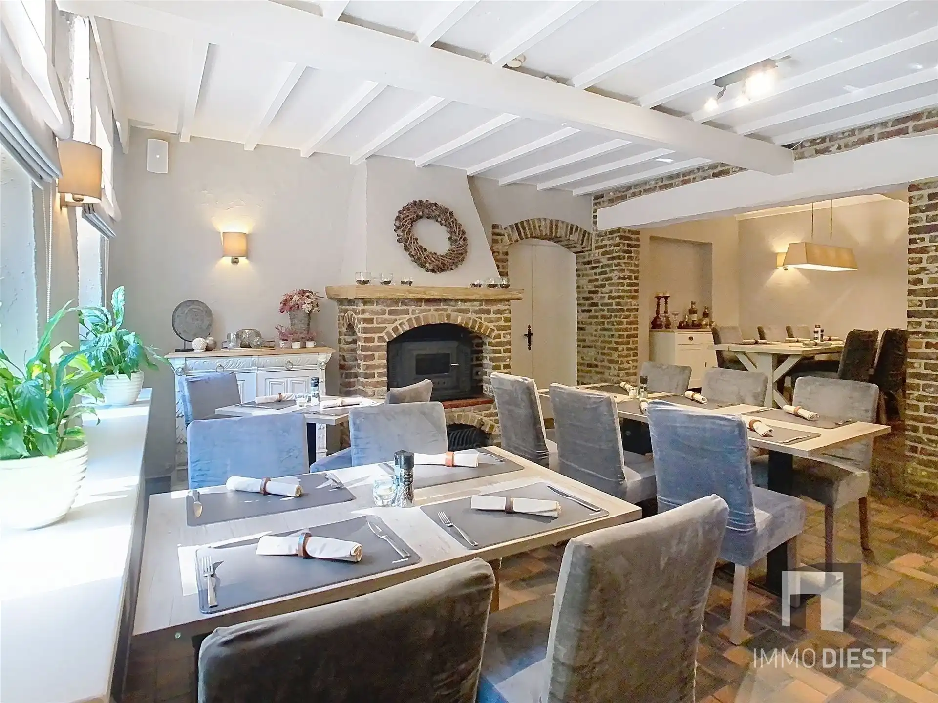 Brasserie - restaurant - feestzaal - privéwoonst foto 32