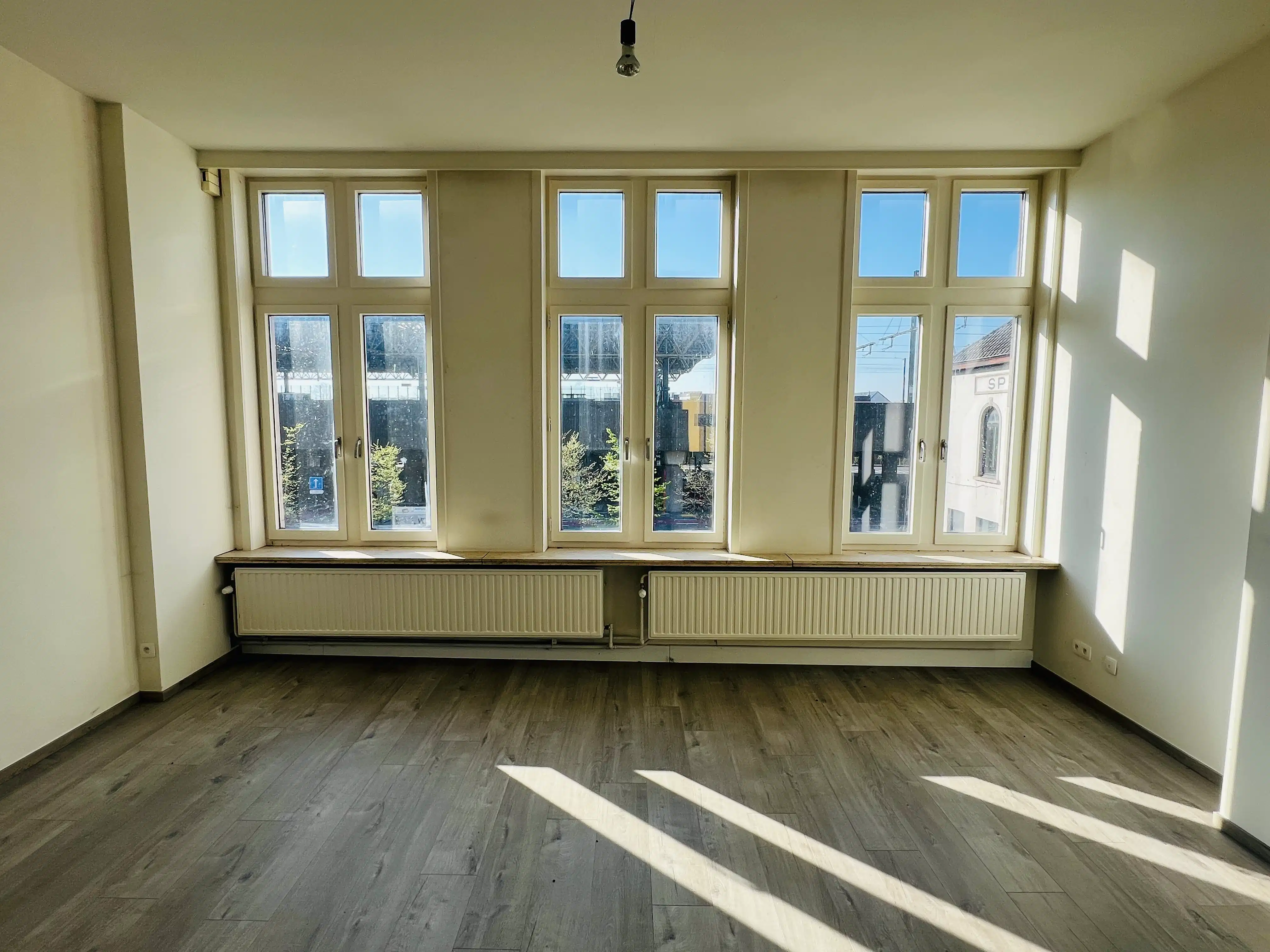 Karaktervol handelspand met appartement, veel mogelijkheden foto 11