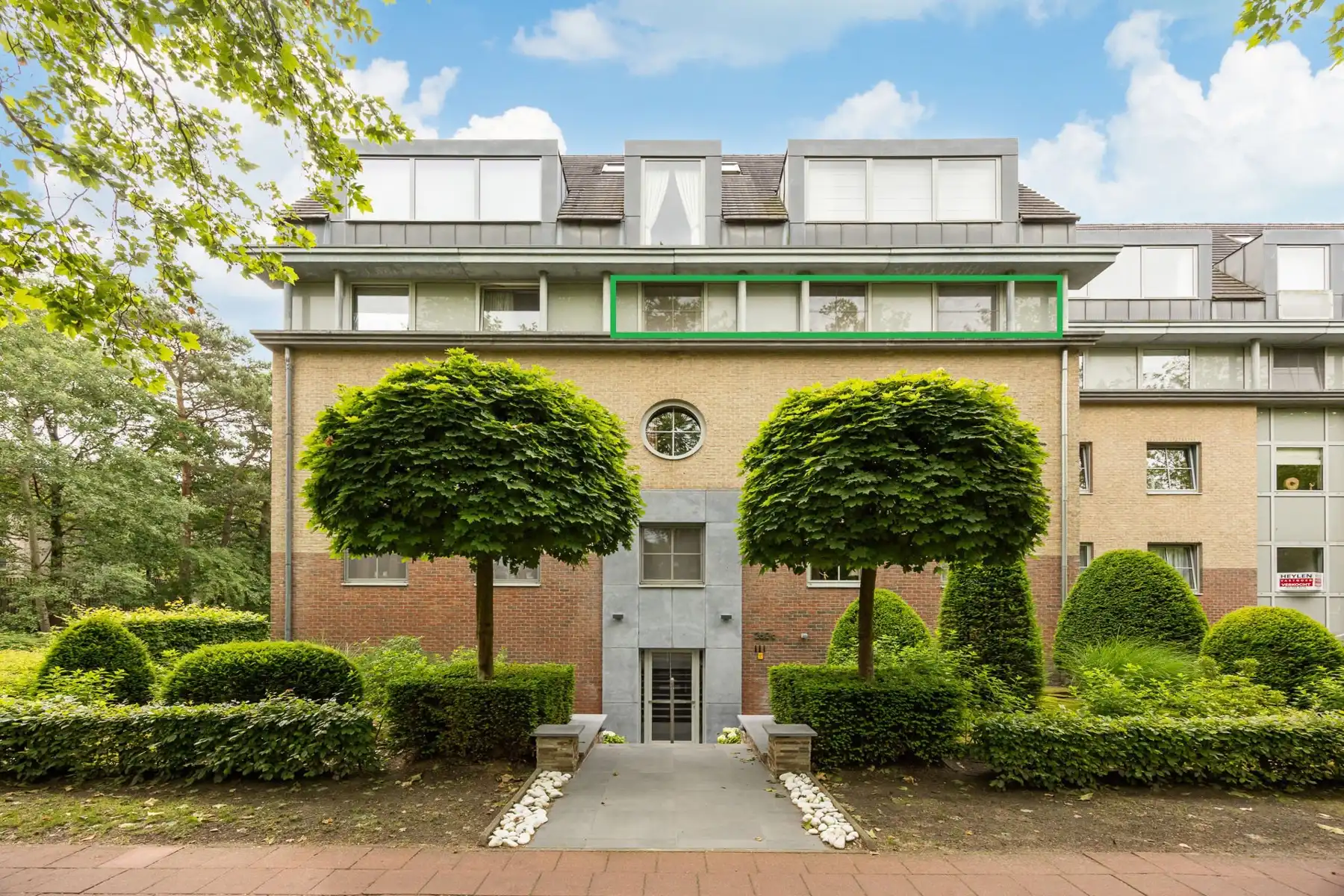 Energiezuinig appartement aan de golf met 4 parkeerplaatsen!  foto {{pictureIndex}}