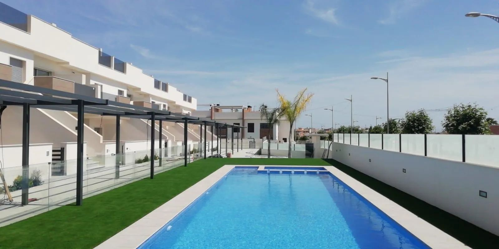 Modern comfort aan de Costa Blanca: nieuwbouw appartementen in Pilar de la Horadada foto 1