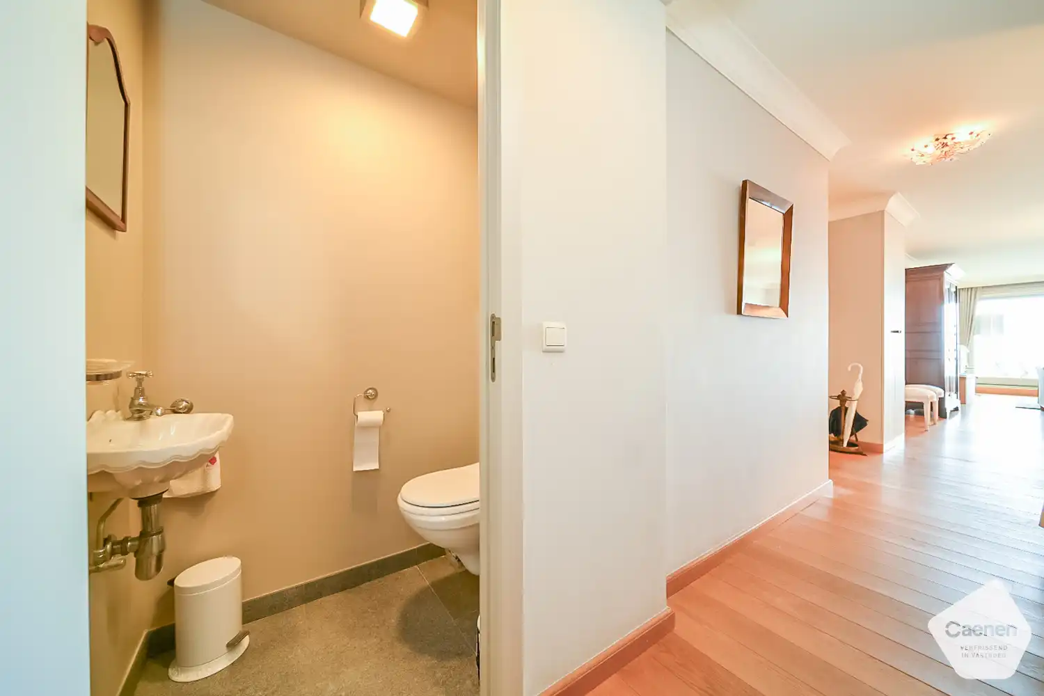 Exclusief wonen aan zee – instapklaar 2-slaapkamerappartement met adembenemend frontaal zeezicht foto 19
