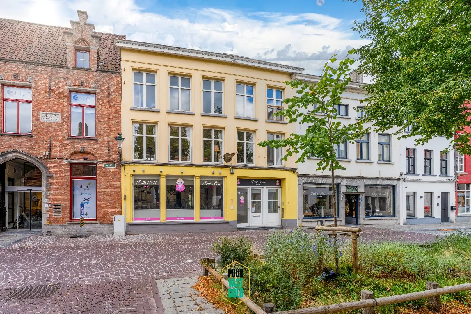 Riant appartement en studio boven grote handelsruimte  foto 29