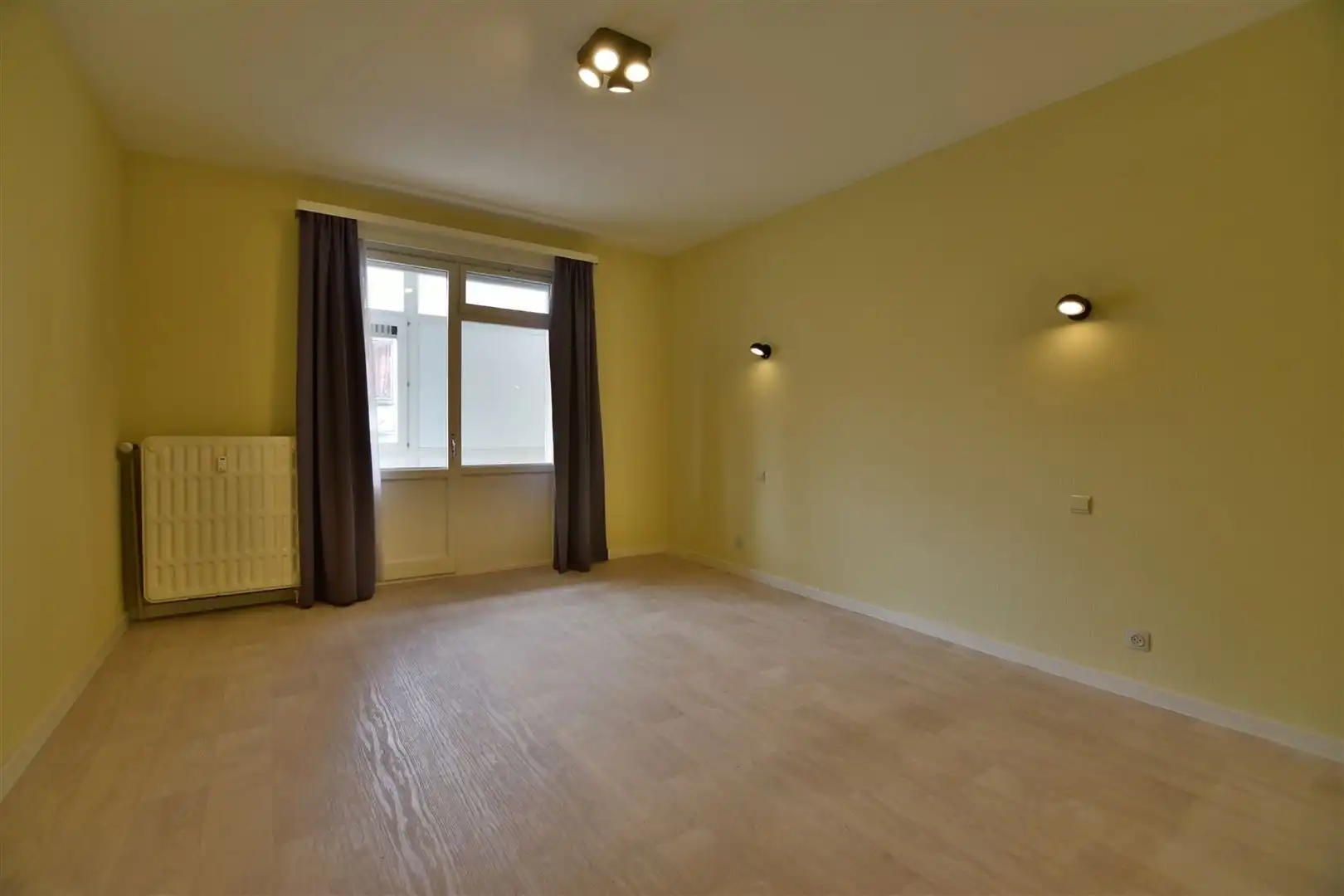 Ruim appartement met uniek zicht op stadspark en Brusselse Poort foto 9