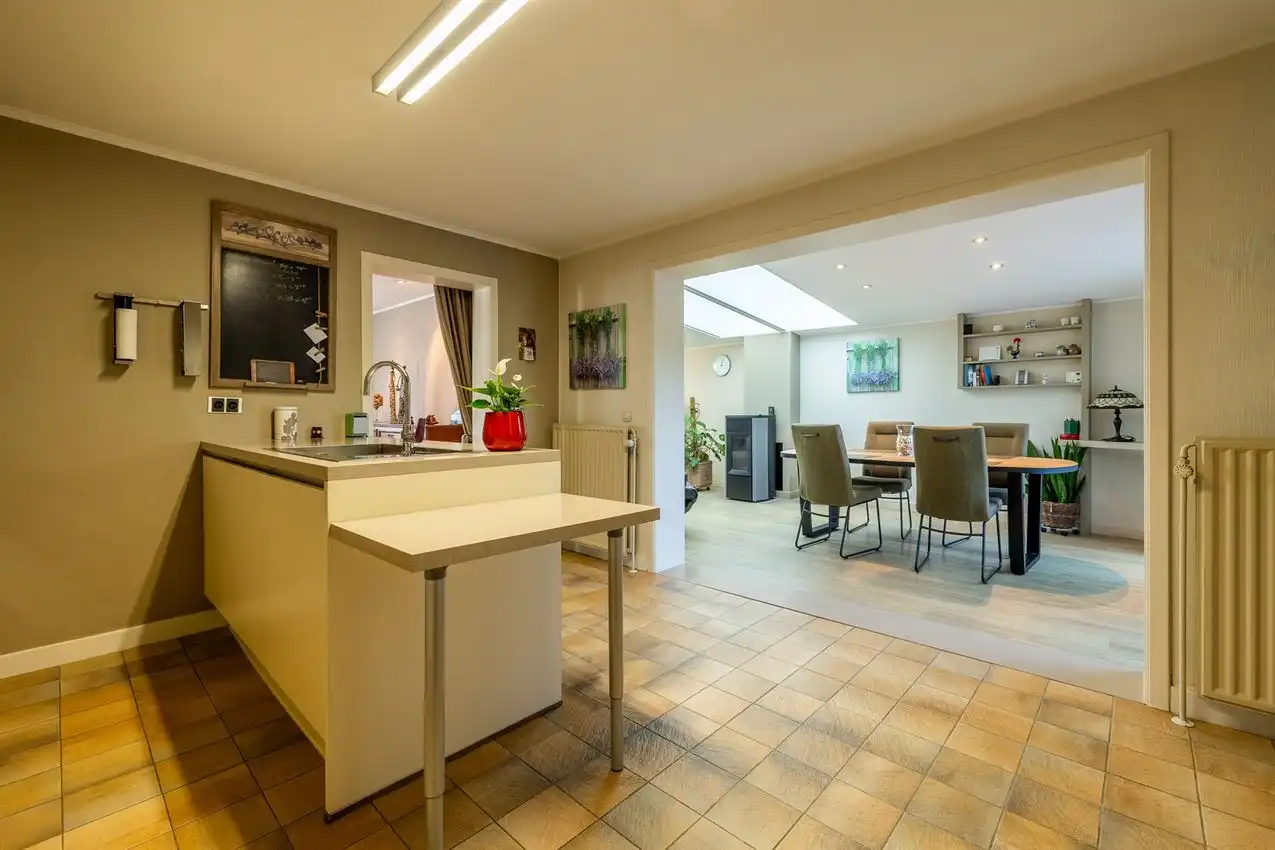 Gerenoveerde woning 3slk op rustige ligging foto 10