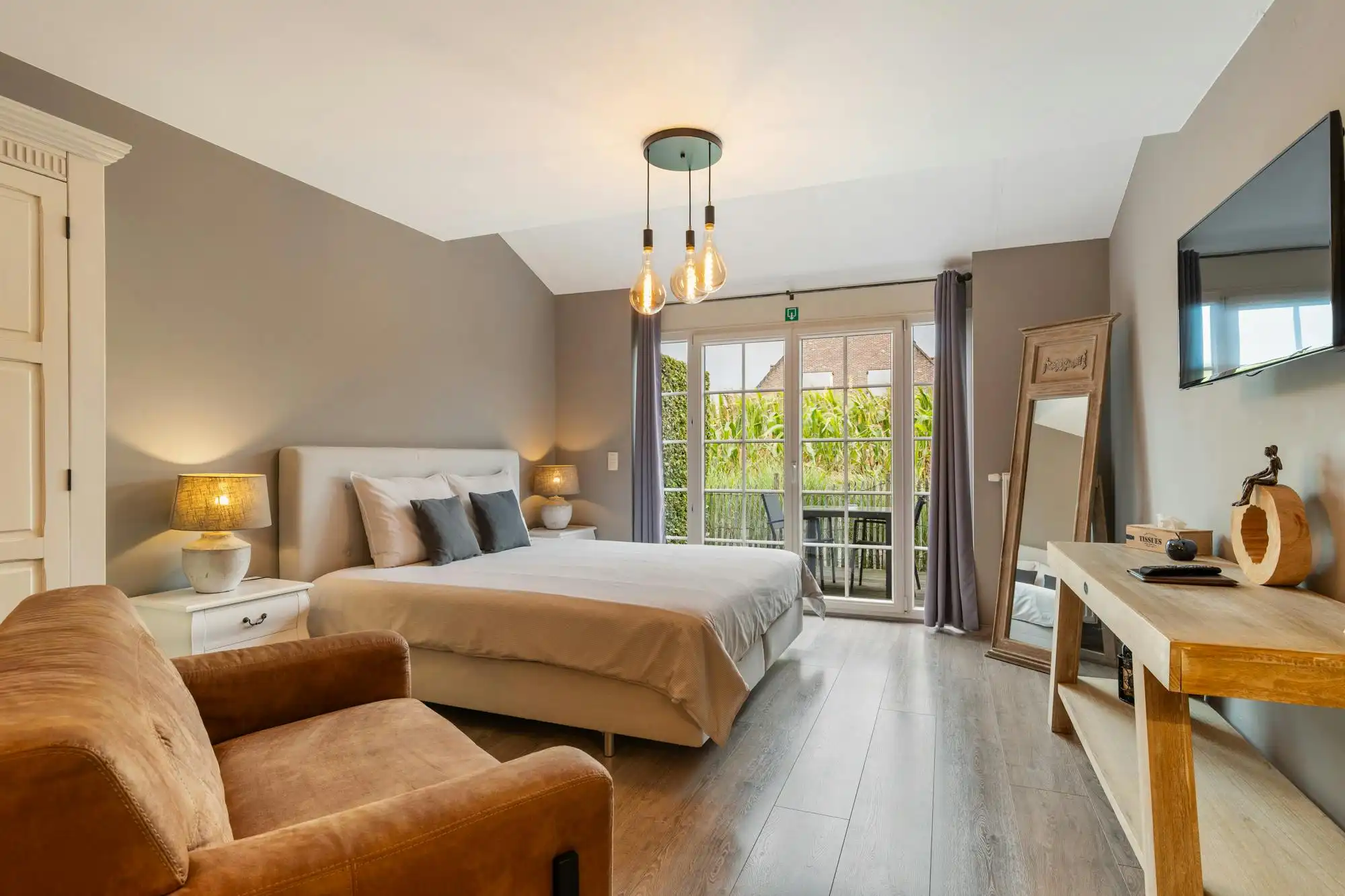 Woonst met B&B en appartement te koop in Minderhout foto 22