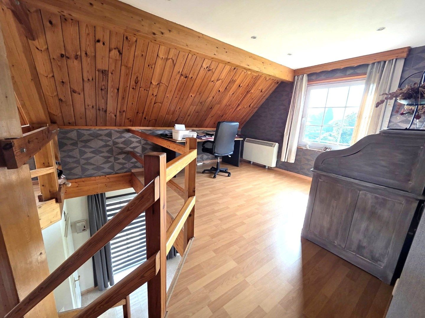 Instapklare villa met 5 slaapkamers, mooi terras en tuin in rustige buurt te Zemst foto 12