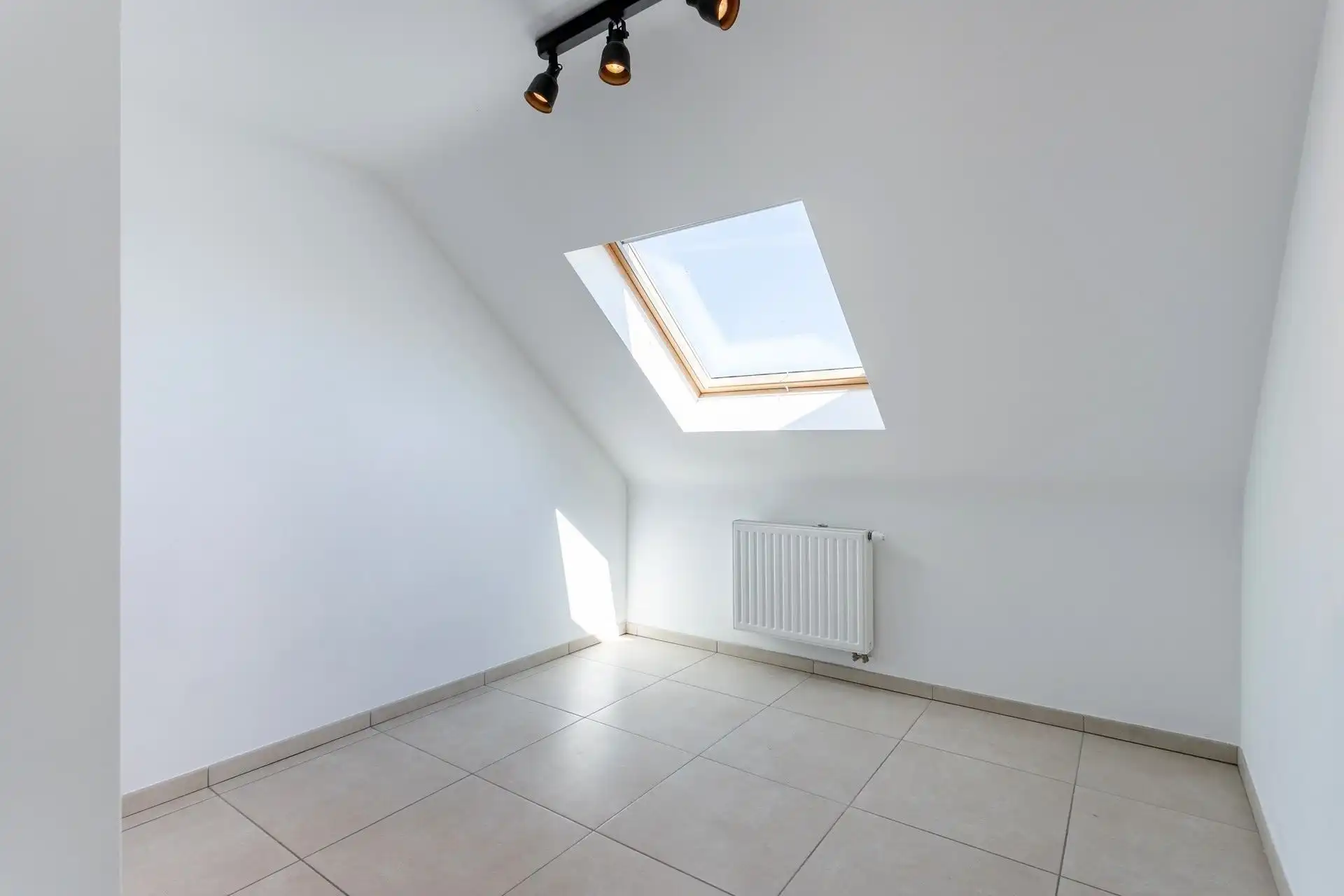 Prachtige woning (4 slpks) met terras en autostaanplaats foto 22