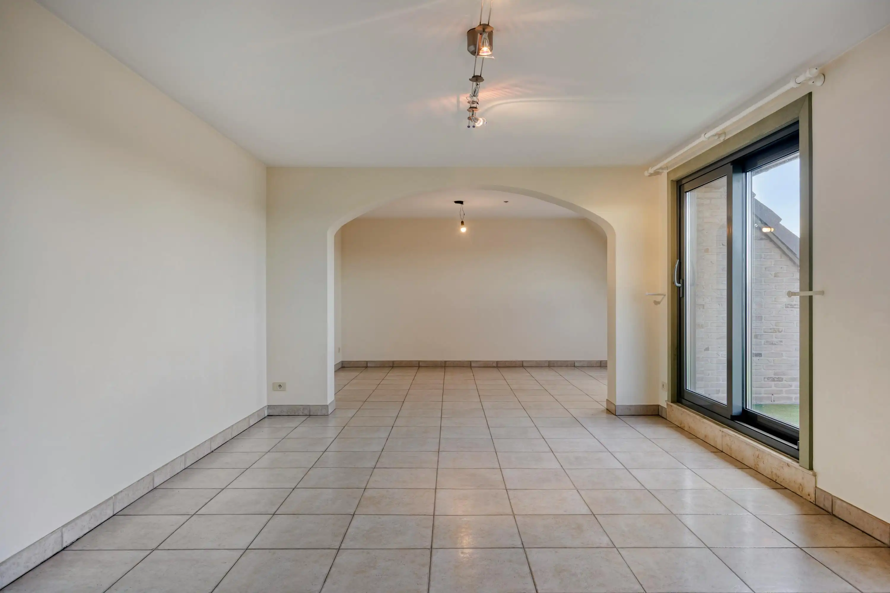 Ruim appartement (150m²) met 3 kamers te koop in Zulte foto 2