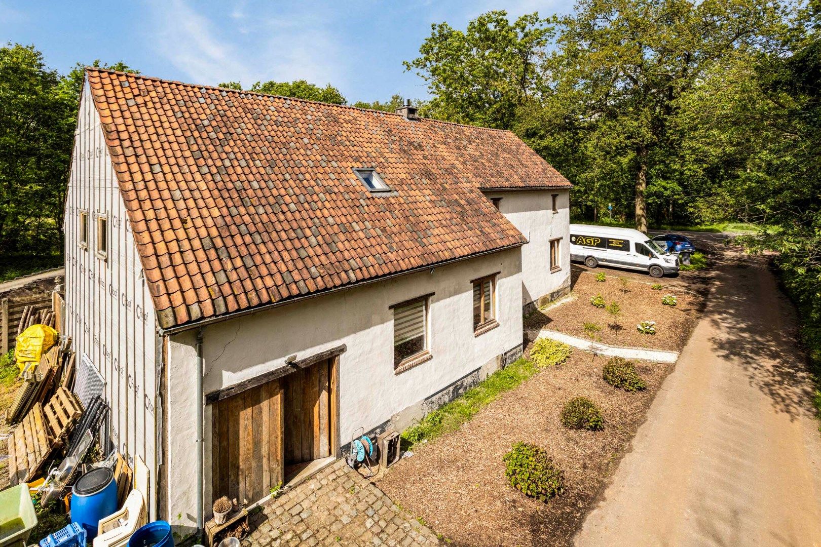 Gerenoveerde karaktervolle woning met 4 / 6 slpks op 1.990 m² in bosrijk gebied ! foto 39
