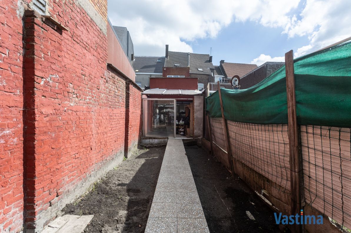 Ruime gezinswoning met 4 slaapkamers en tuin centrum Aalst foto 24