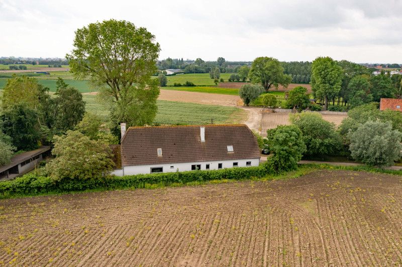 Uniek gelegen villa te Tielt. foto 3