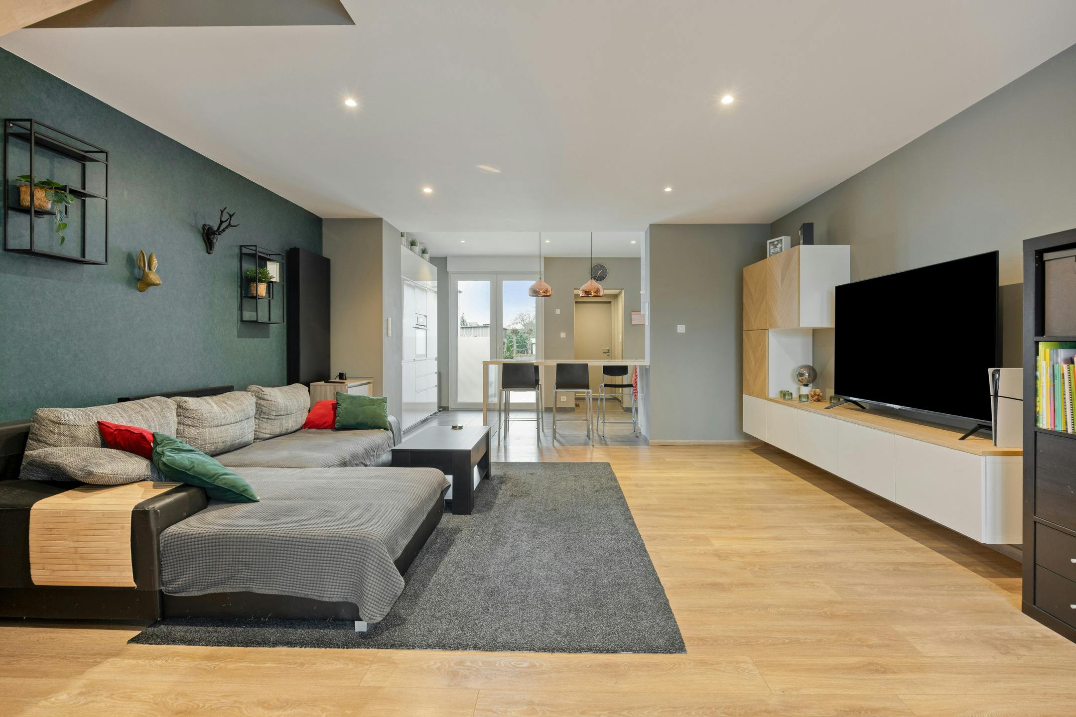 Gerenoveerd huis met 3 slaapkamers te koop in Vilvoorde foto 2