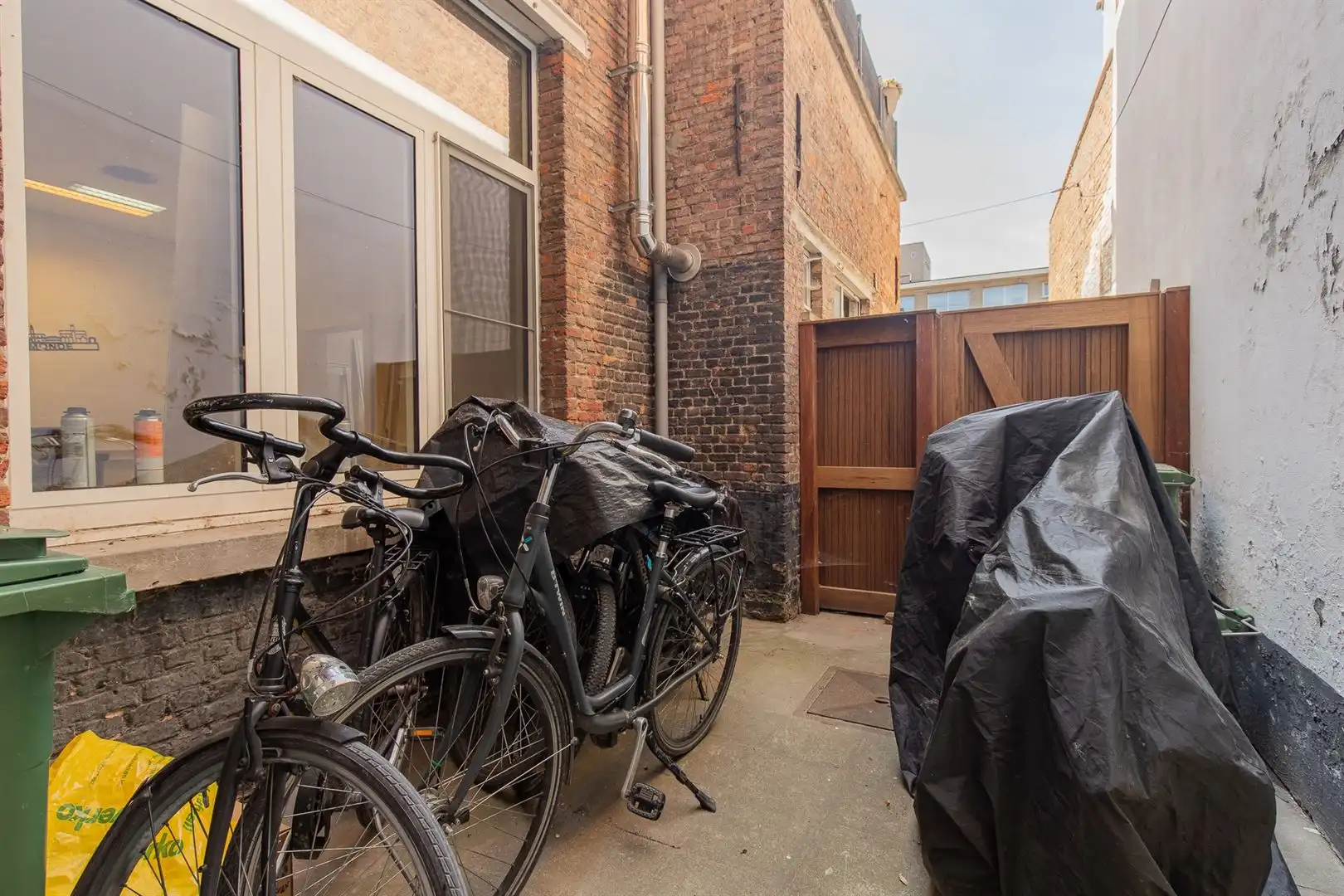 Opbrengsteigendom met 2 entiteiten gelegen in het hartje van centrum Dendermonde  foto 24