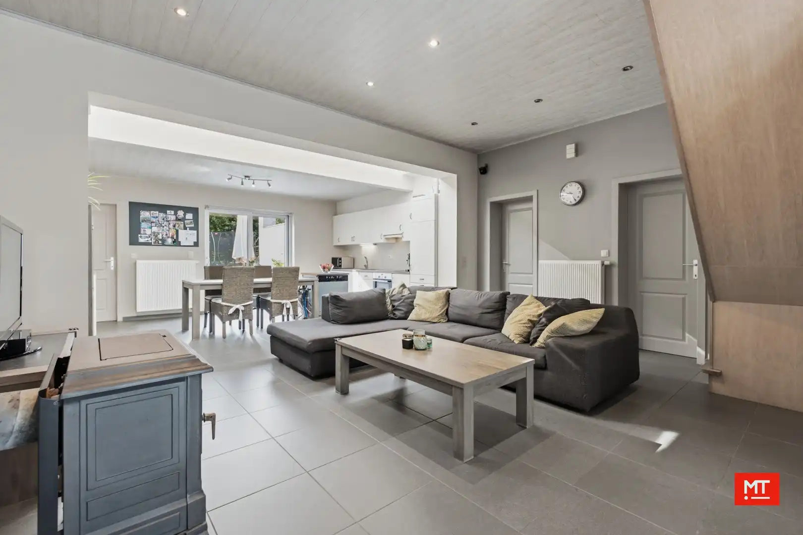 Instapklare woning met 3 slaapkamers, tuin en garage in het centrum van Passendale foto 6