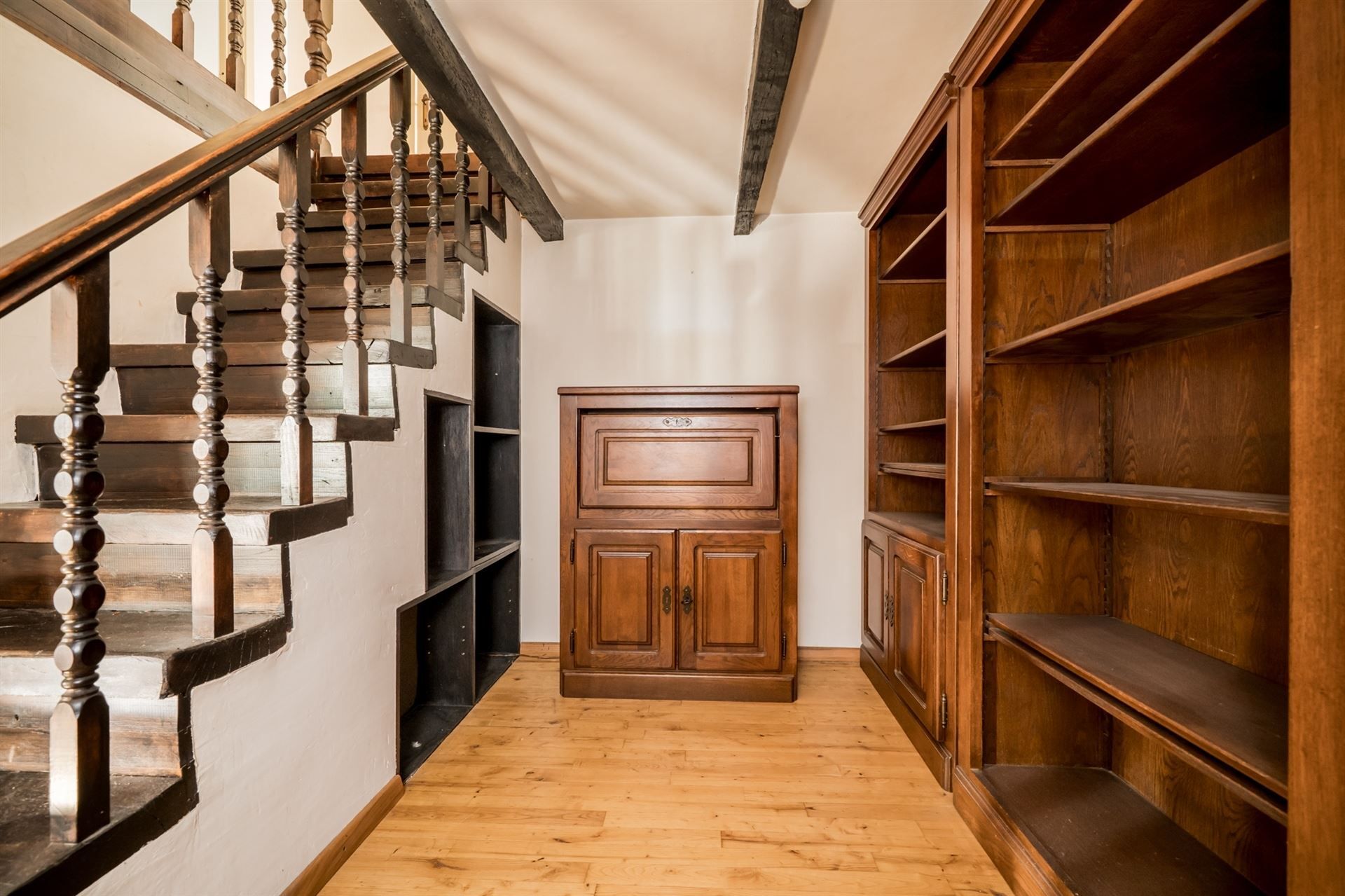 Te renoveren woning met grote tuin en eigen bos in rustig Bonheiden.  foto 6