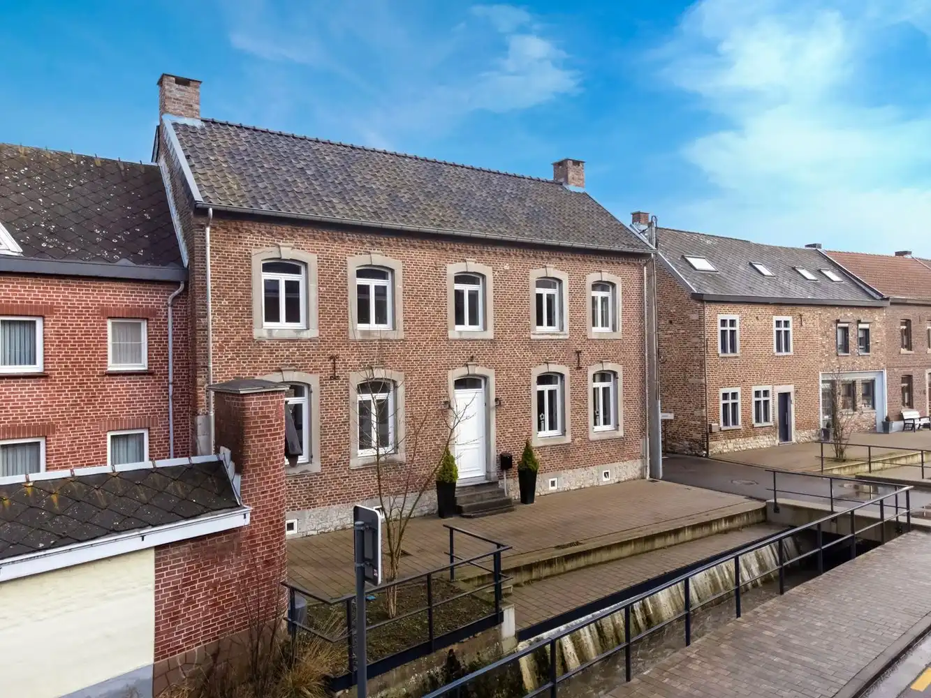 Prachtig authentiek herenhuis met ruime loods en garage in de Voerstreek! foto 36