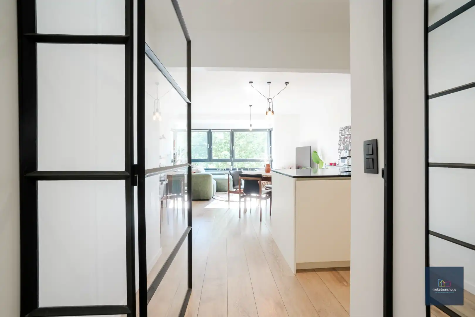 Instapklaar en lichtrijk appartement op de Coupure  foto 7
