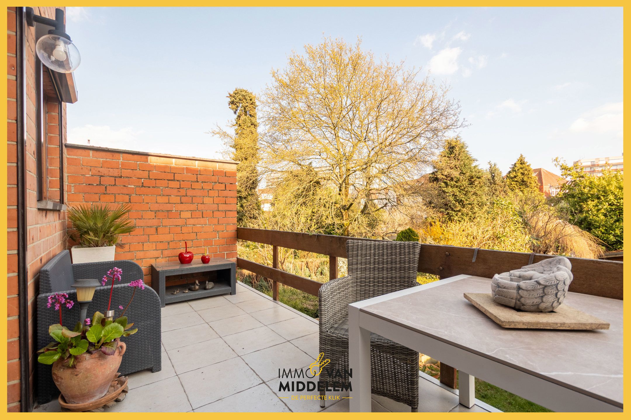 LICHTRIJKE GEZINSWONING MET 3 SLPK, BUREAU, GARAGE EN TUIN foto 8
