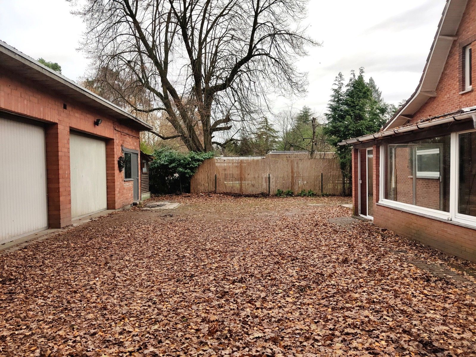 Charmante woning met magazijn  foto 24