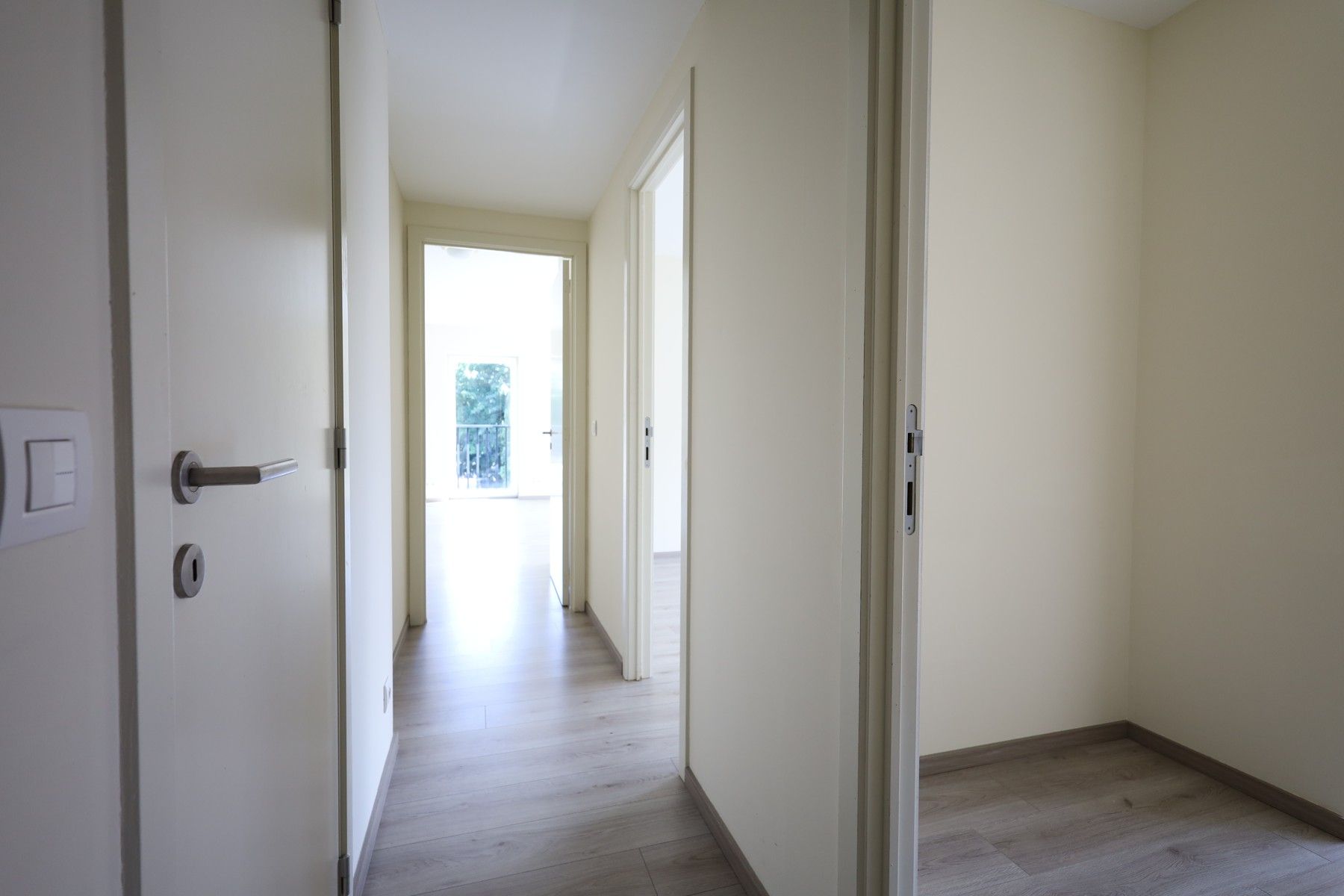 Lichtrijk appartement met terras foto 5