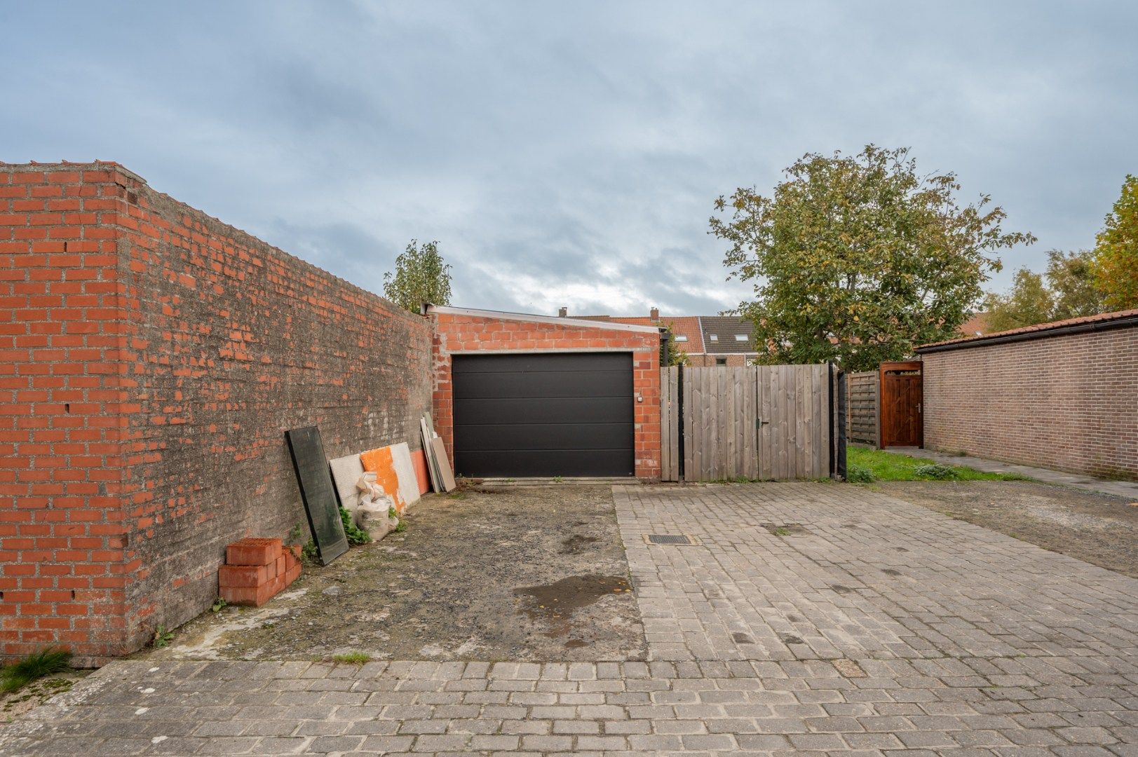 Charmante en verrassend ruime woonst op goede ligging in Sint-Michiels foto 20