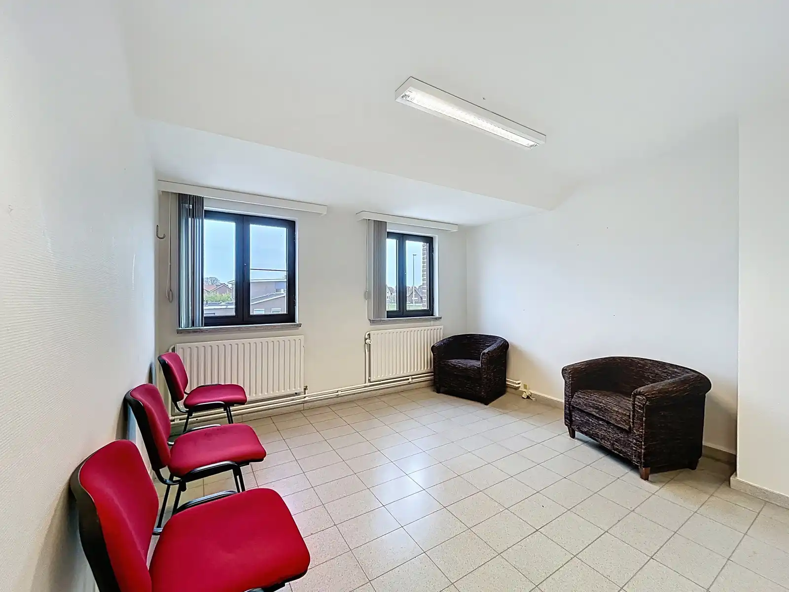 Vlot bereikbare kantoorruimtes in Kinrooi.  foto 8