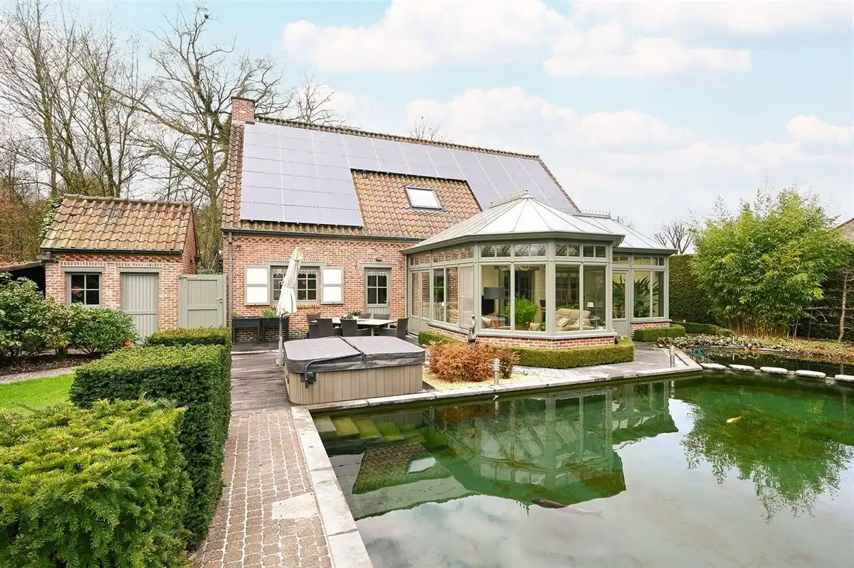 Instapklare villa met zwemvijver foto 29