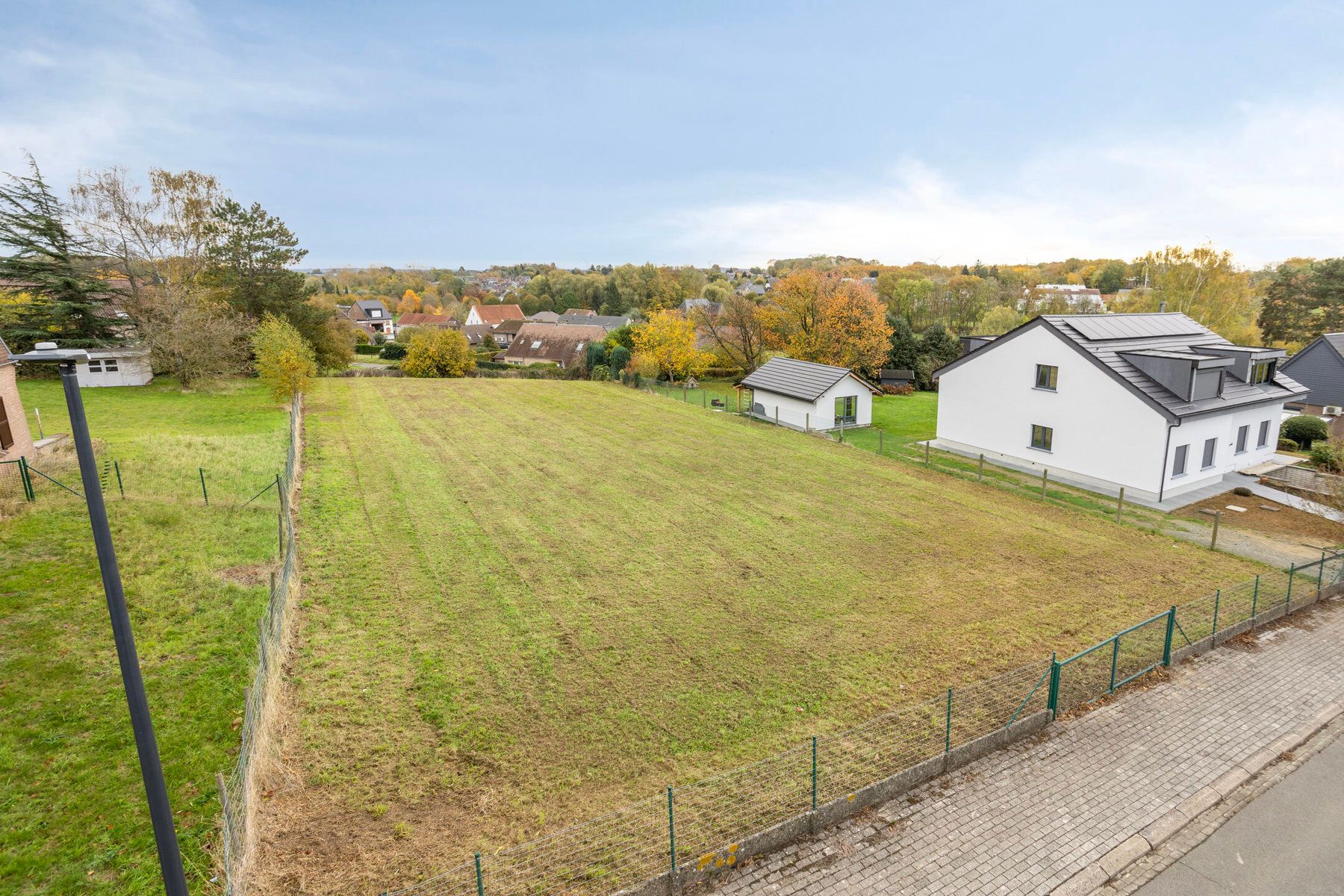 Prachtige bouwgrond op toplocatie nabij het centrum van SPL foto 5