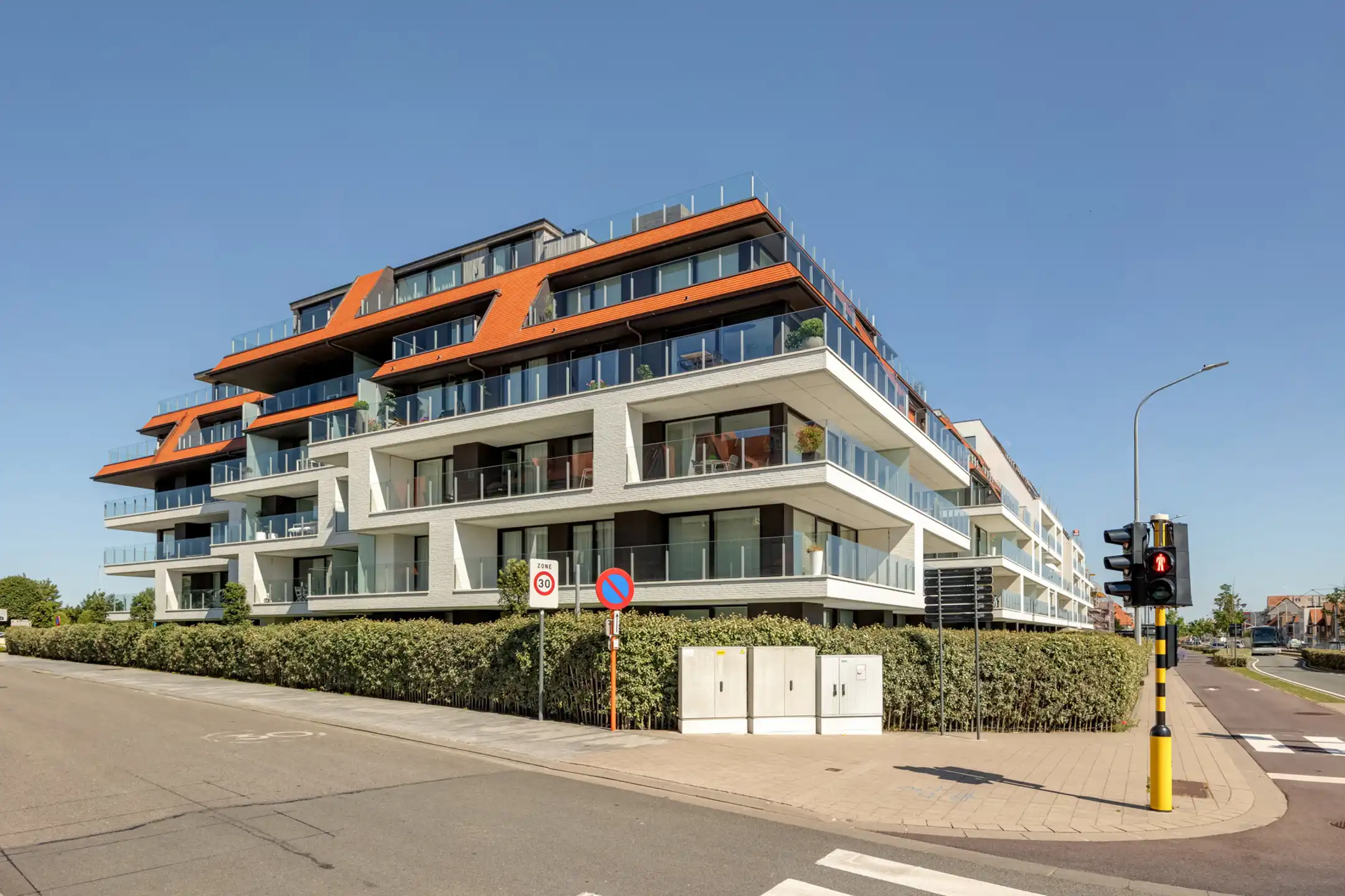 NIEUWPOORT - Recent appartement met 2 terrassen foto {{pictureIndex}}